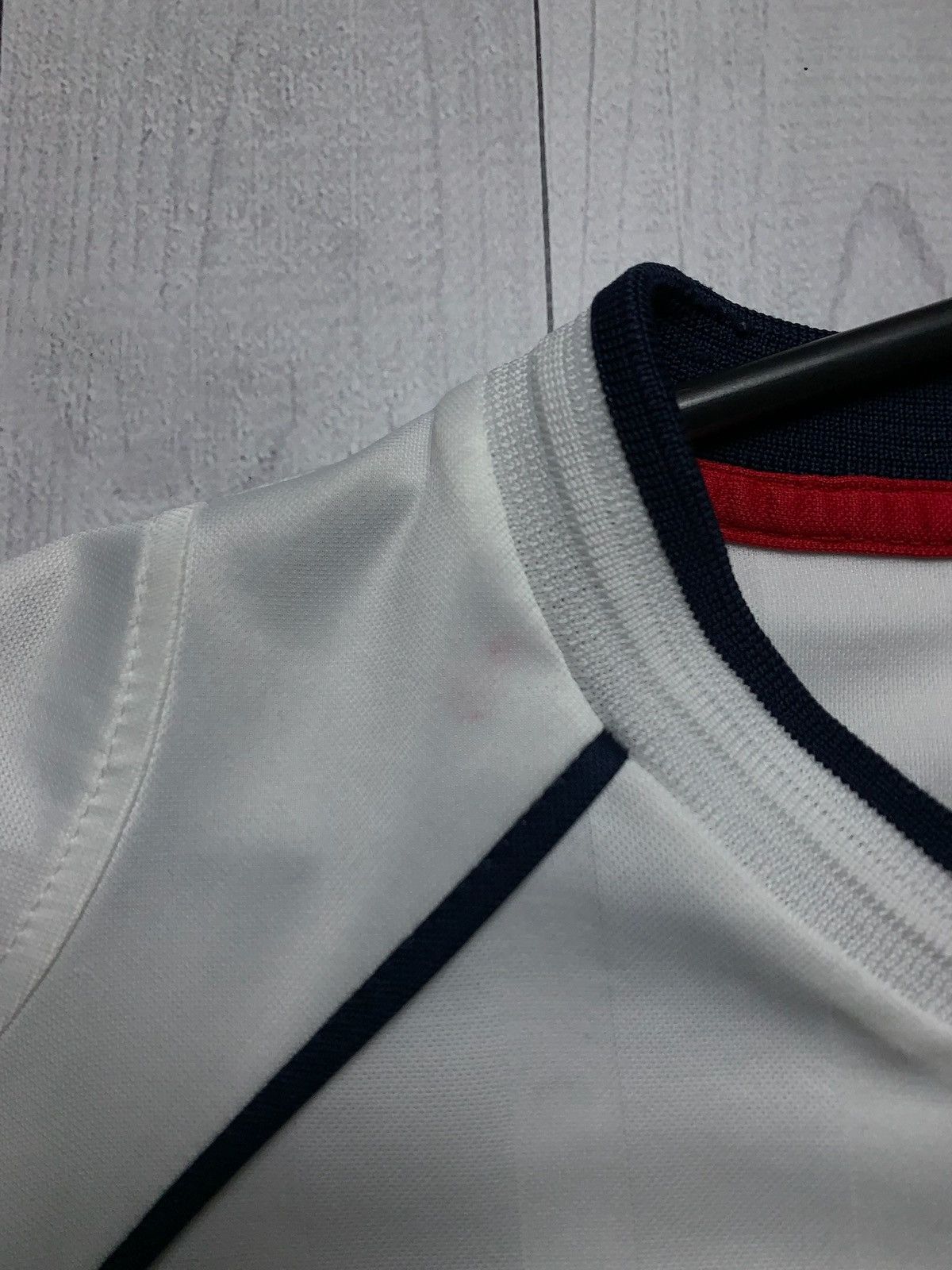 Umbro × Vintage Vintage Umbro England soccer jersey size L logo Size US L / EU 52-54 / 3 - 4 Thumbnail