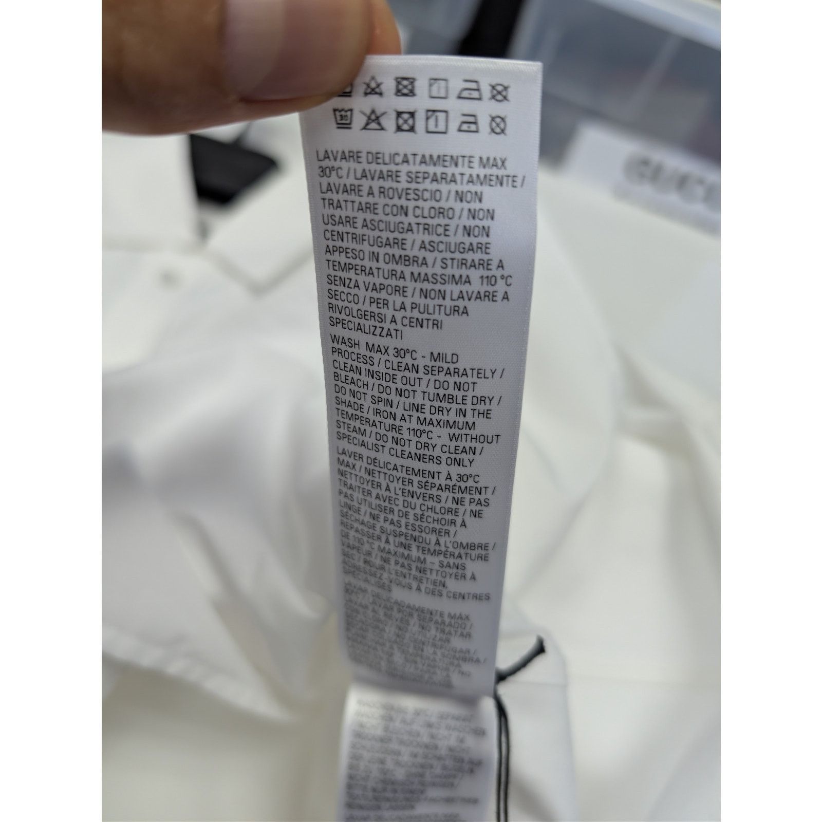 Balenciaga o1rshd1 Cotton Poplin Long-Sleeved Outerwear Shirt in White Size US XS / EU 42 / 0 - 17 Thumbnail