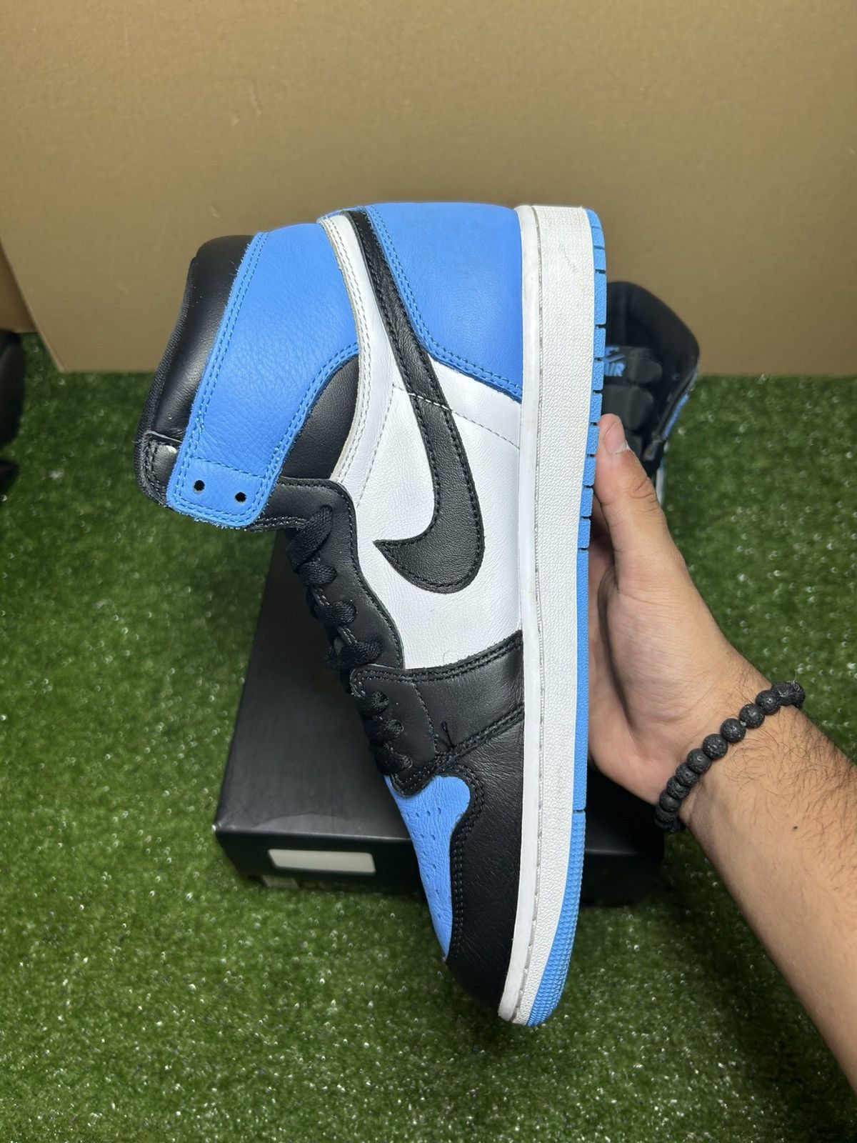 Jordan Brand Jordan 1 UNC toe Size US 10.5 / EU 43-44 - 8 Thumbnail