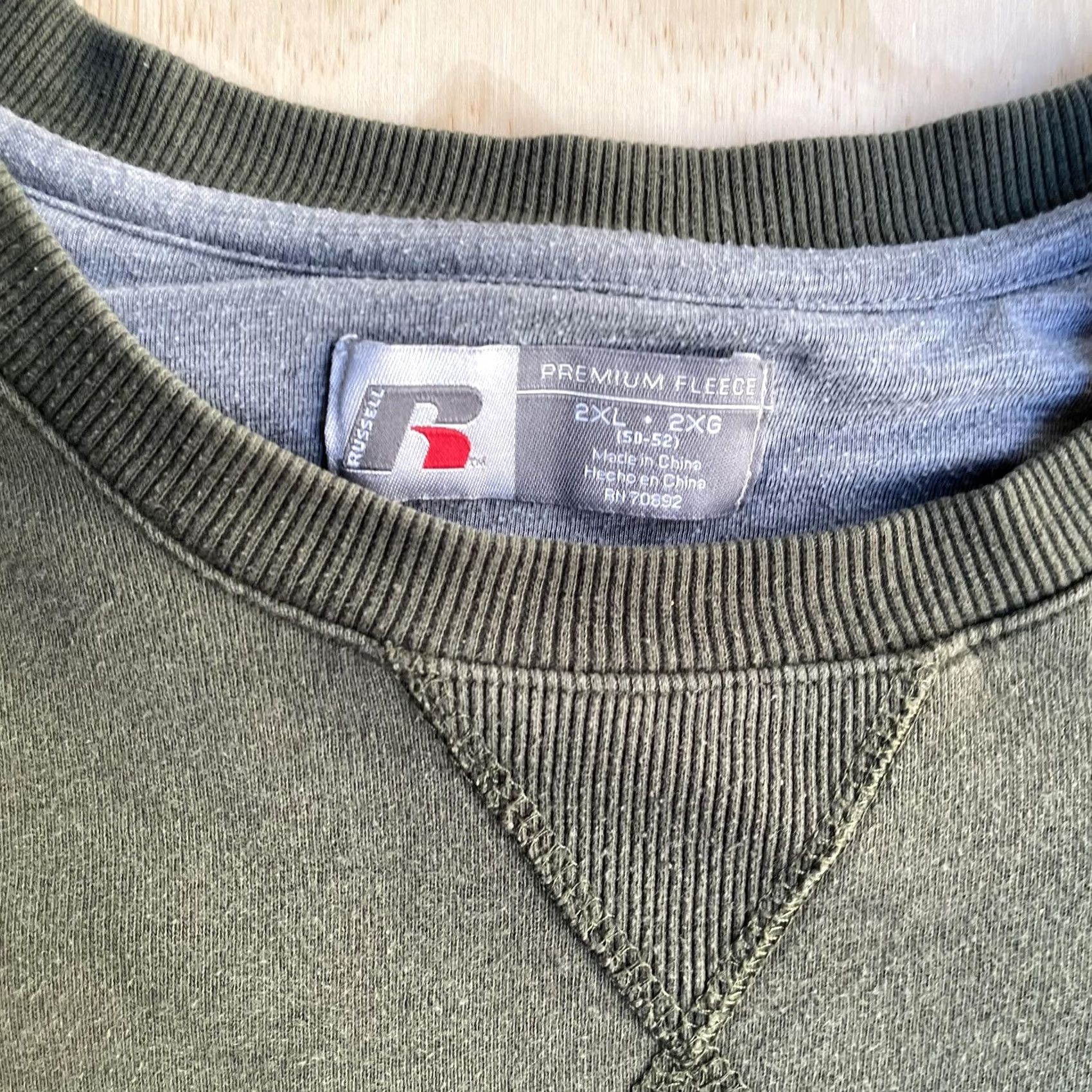 Russell Athletic Russell Athletic Sweatshirt Mens 2XL Green Fleece Crewneck Pullover Embroidered Size US XXL / EU 58 / 5 - 2 Thumbnail
