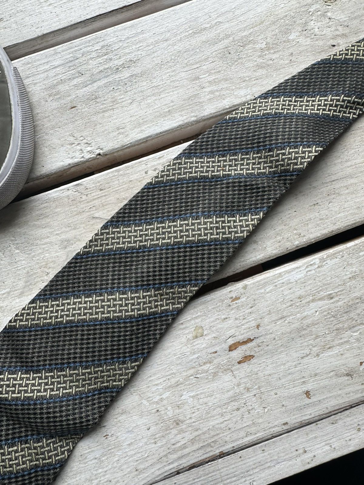 Designer × Hugo Boss Hugo Boss Silk Tie Black Pink Dot Medallion Italy Size ONE SIZE - 7 Thumbnail