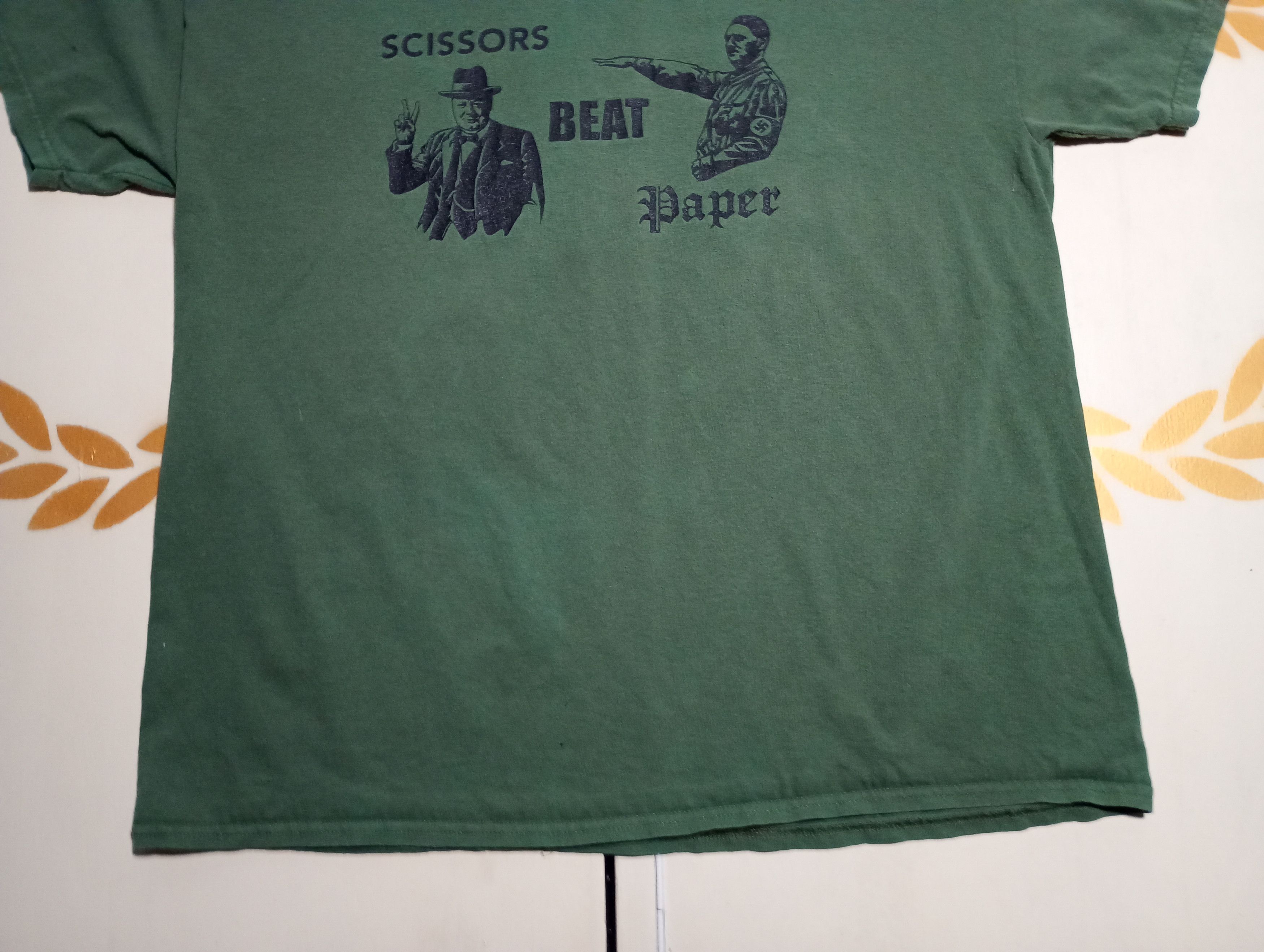 Gildan Scissors Beat Paper Gildan T-Shirt Vintage Size US XL / EU 56 / 4 - 3 Thumbnail
