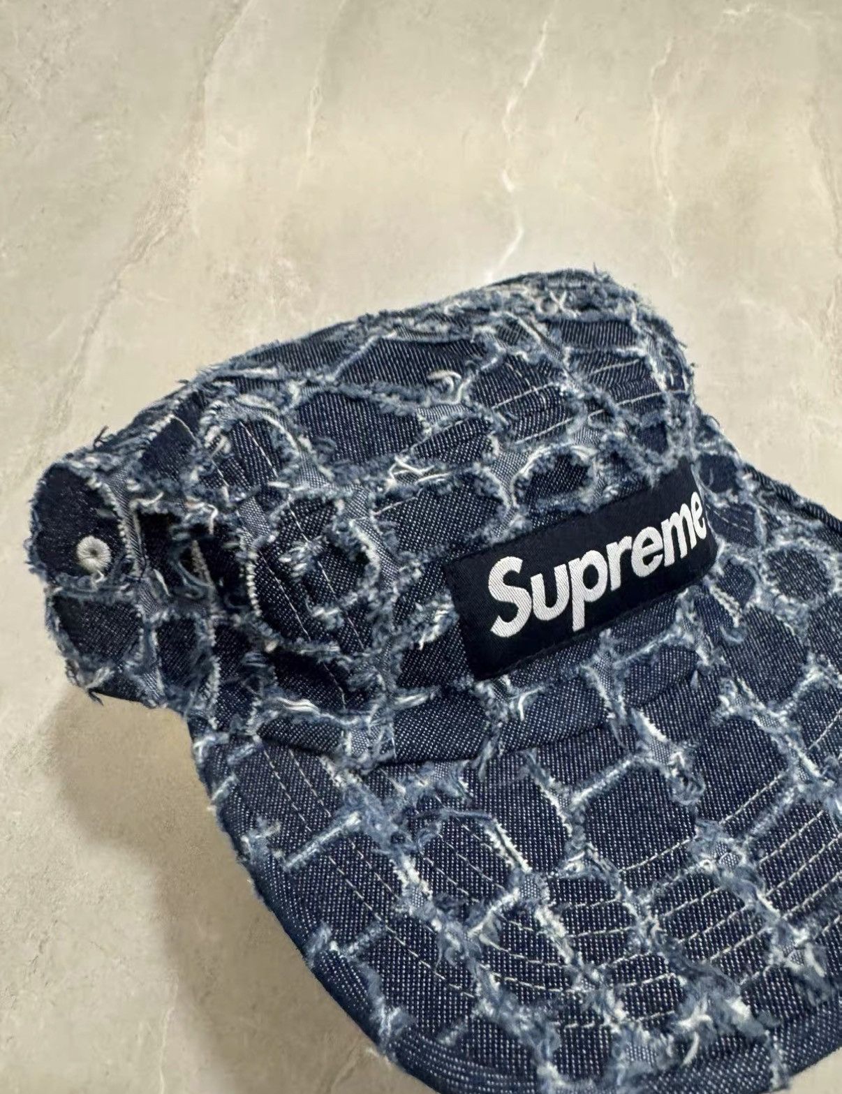 Supreme Supreme Distressed Crocodile Pattern Cotton Baseball Cap J34 Size ONE SIZE - 2 Thumbnail