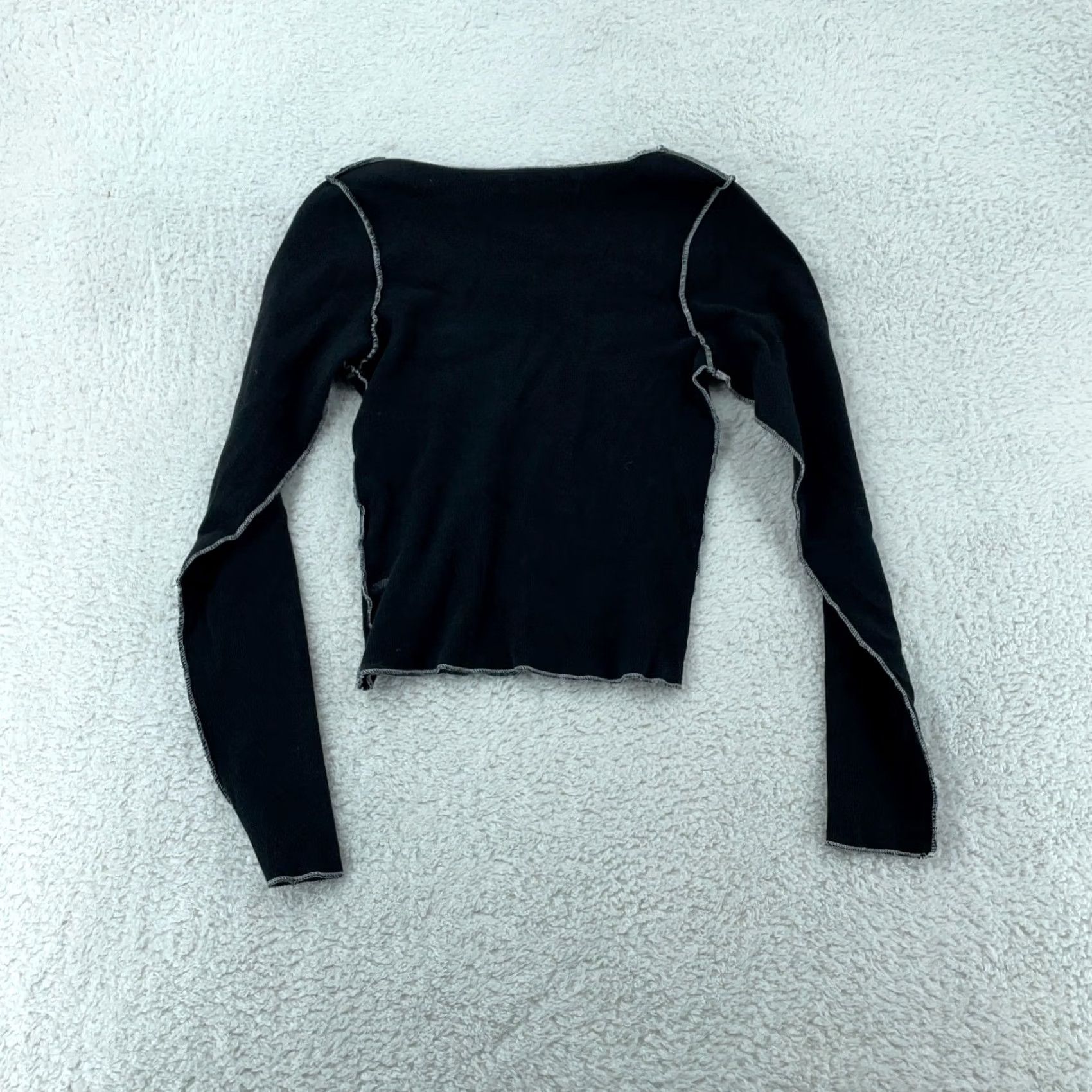 Brandy Melville Brandy Melville Mckenna Top Womens 37 Black Cropped Rib Knit Stretch Long Sleeve Size XS / US 0-2 / IT 36-38 - 5 Thumbnail