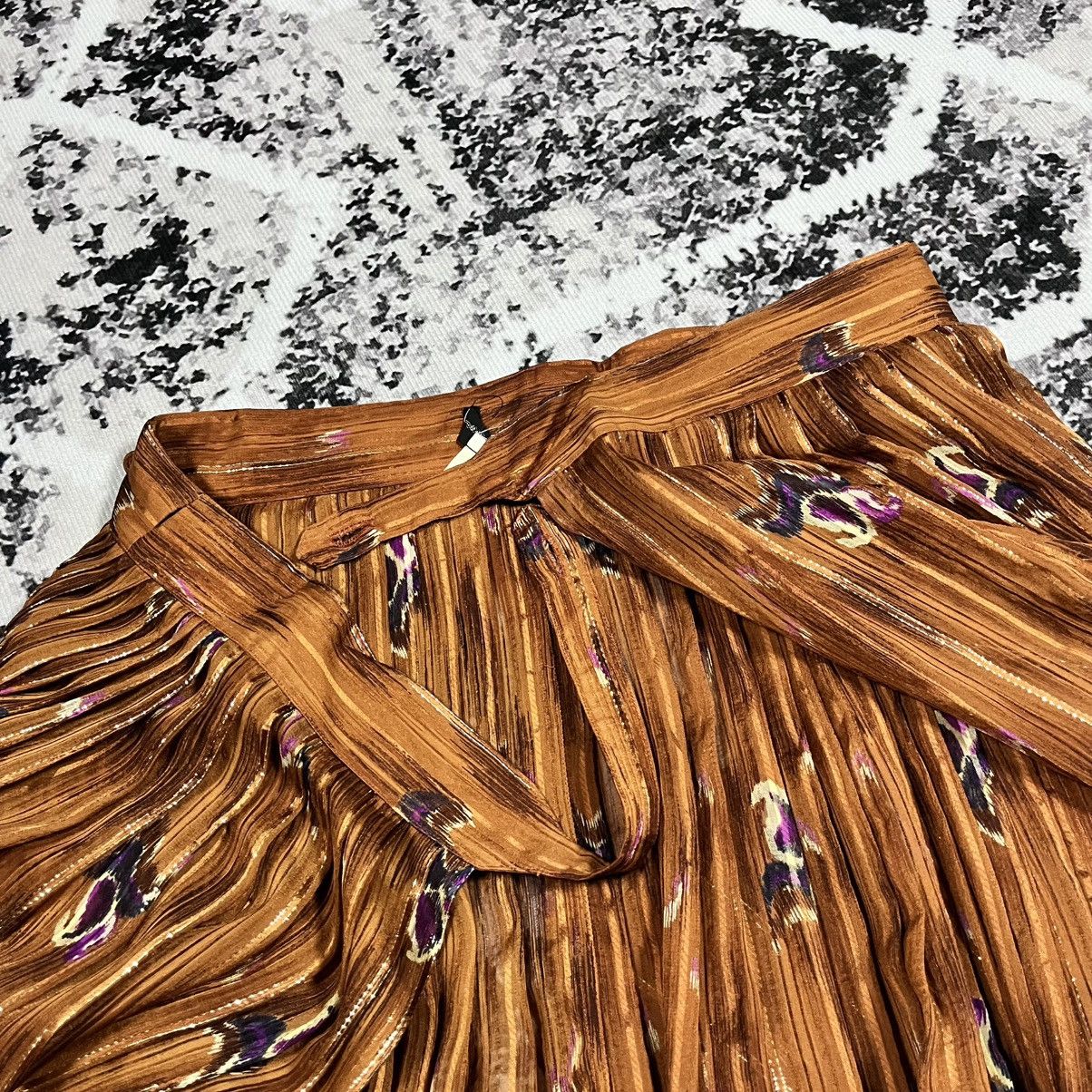 Salvatore Ferragamo × Vintage Vintage Salvatore Ferragamo Pleated Skirt Size 27" / US 4 / IT 40 - 10 Thumbnail
