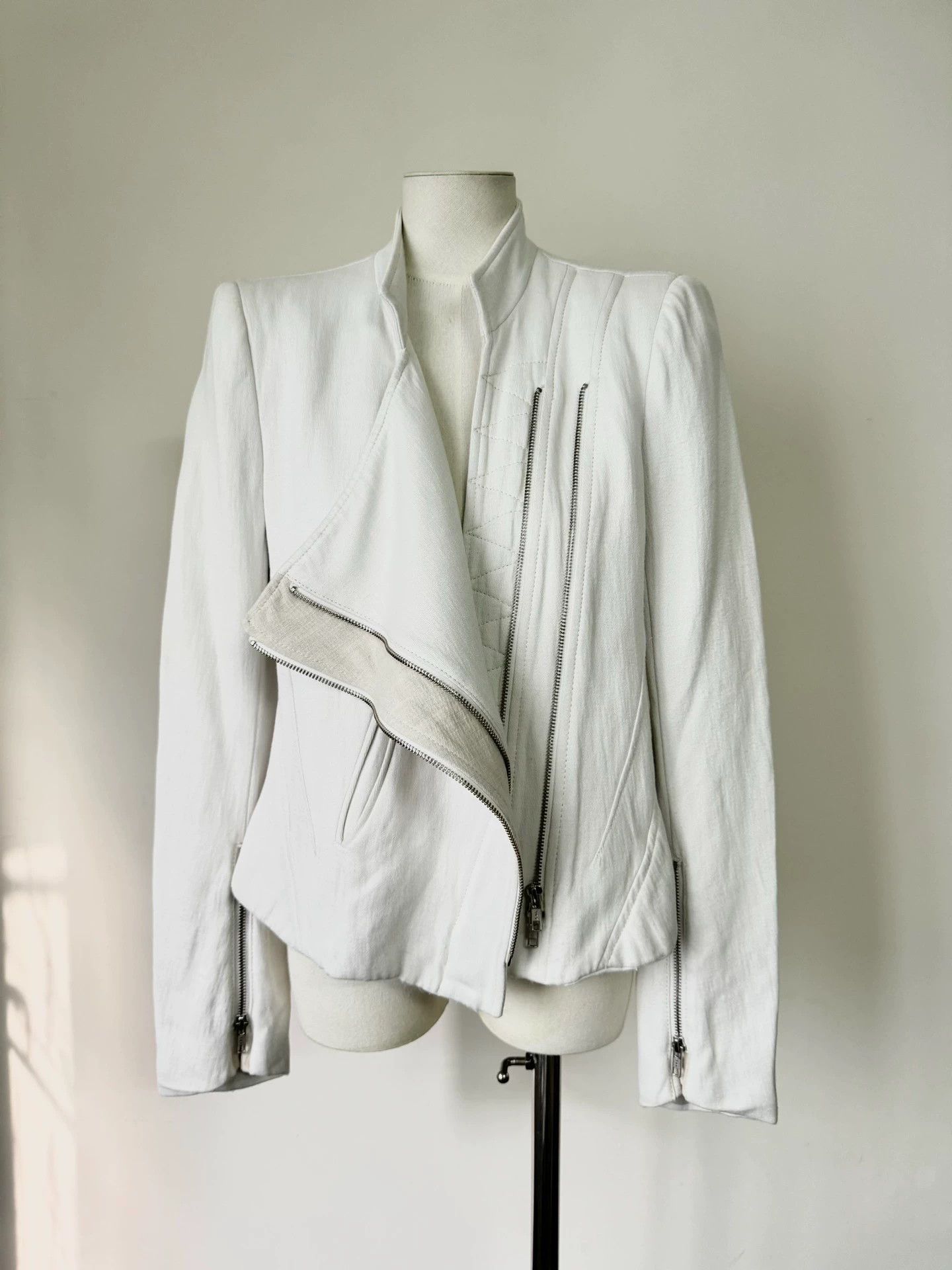 Ann Demeulemeester Ann Demeulemeester 03SS White Double-Zip Short Jacket 38 Size XS / US 0-2 / IT 36-38 - 1 Thumbnail