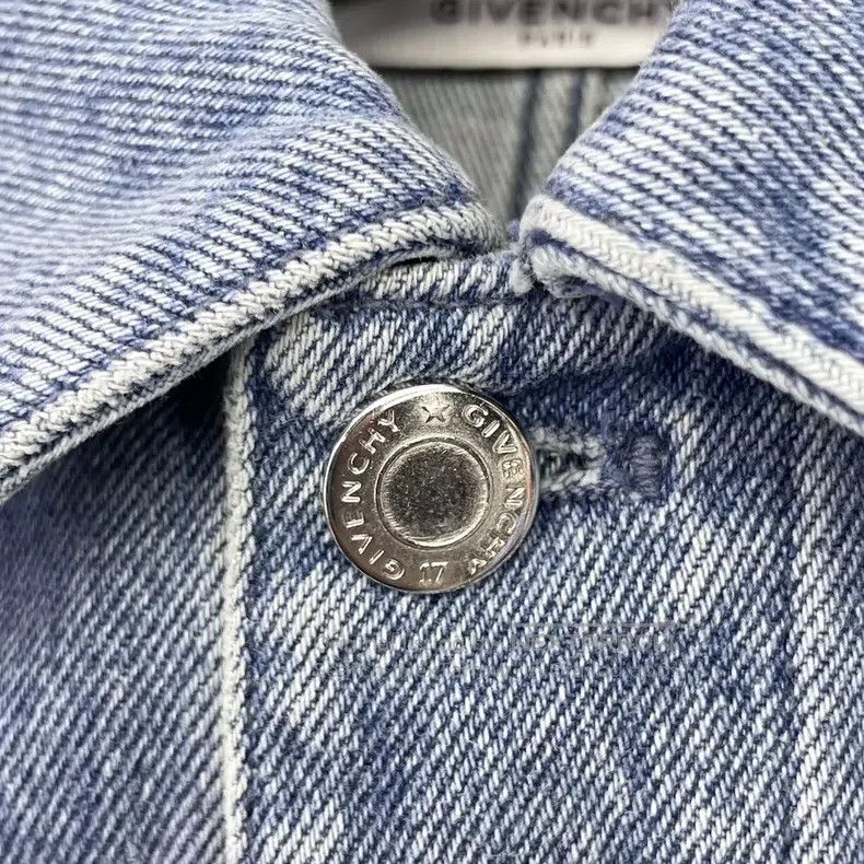 Givenchy Givenchy Vintage Blue Cloak Starry Denim Jacket Size US M / EU 48-50 / 2 - 3 Thumbnail
