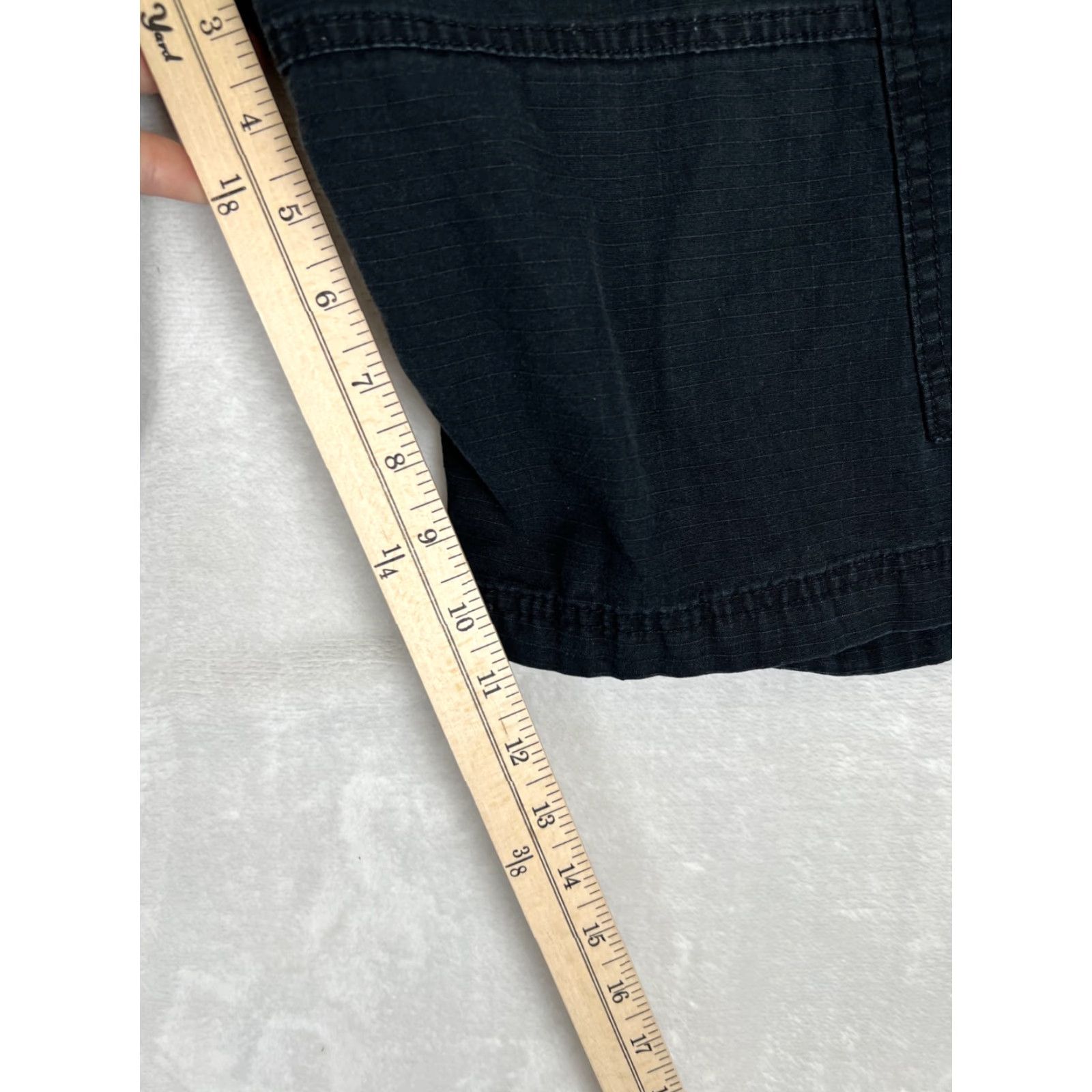 Ecko Unltd. VINTAGE Ecko Unltd. Cargo Shorts Black Size 36 Belted Cargo Pocket Men Regular 11in Inseam Size US 36 / EU 52 - 3 Thumbnail