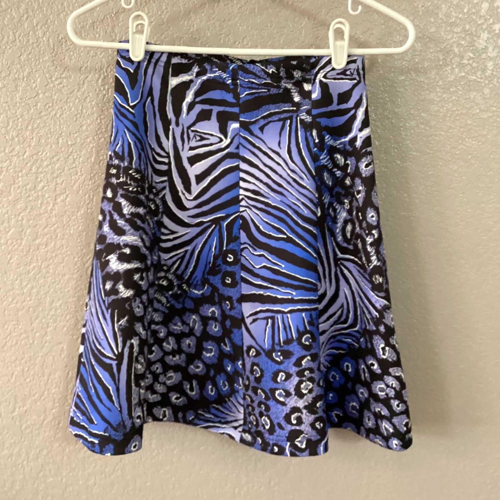 Vintage Milano Skirt Women XS Purple Black Animal Print A-Line Pull On Elastic Waist Knee Length Size 26" / US 2 / IT 38 - 2 Thumbnail