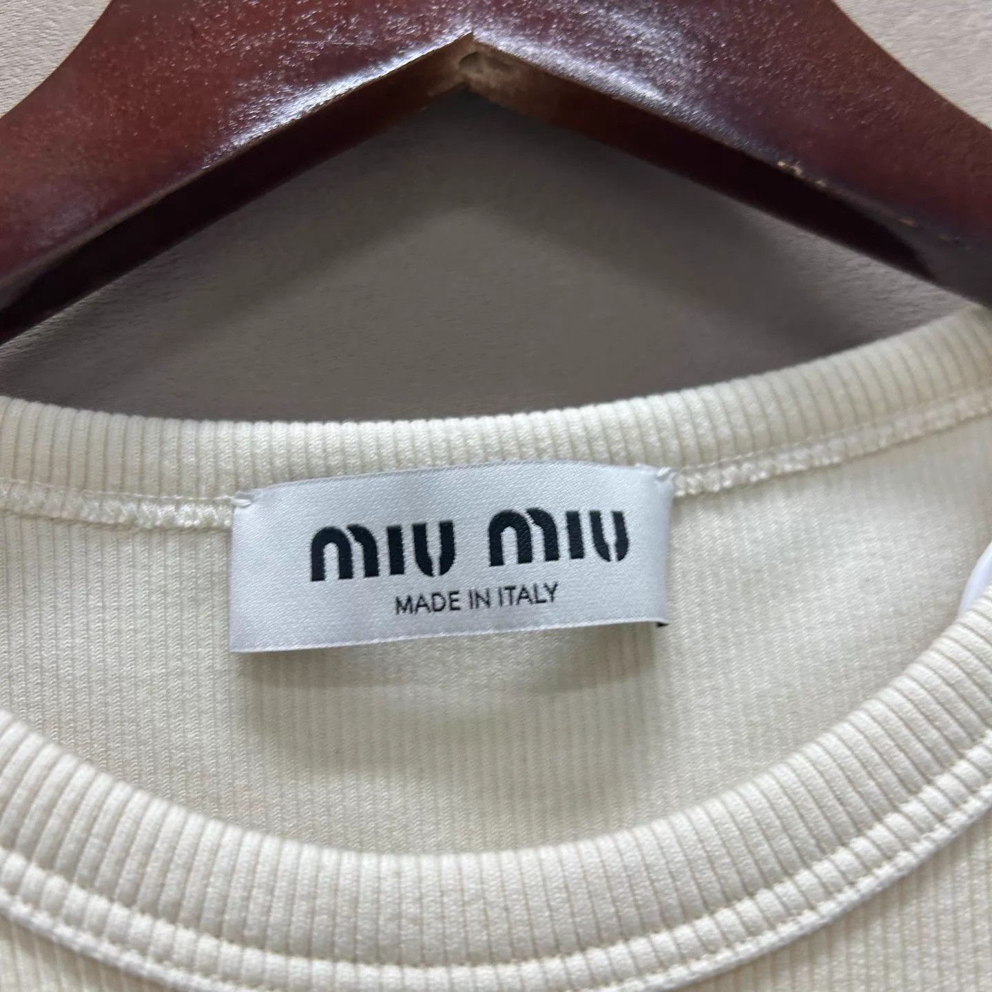Miu Miu MIU MIU 99 New Logo Beaded XS Top Size XS / US 0-2 / IT 36-38 - 4 Thumbnail