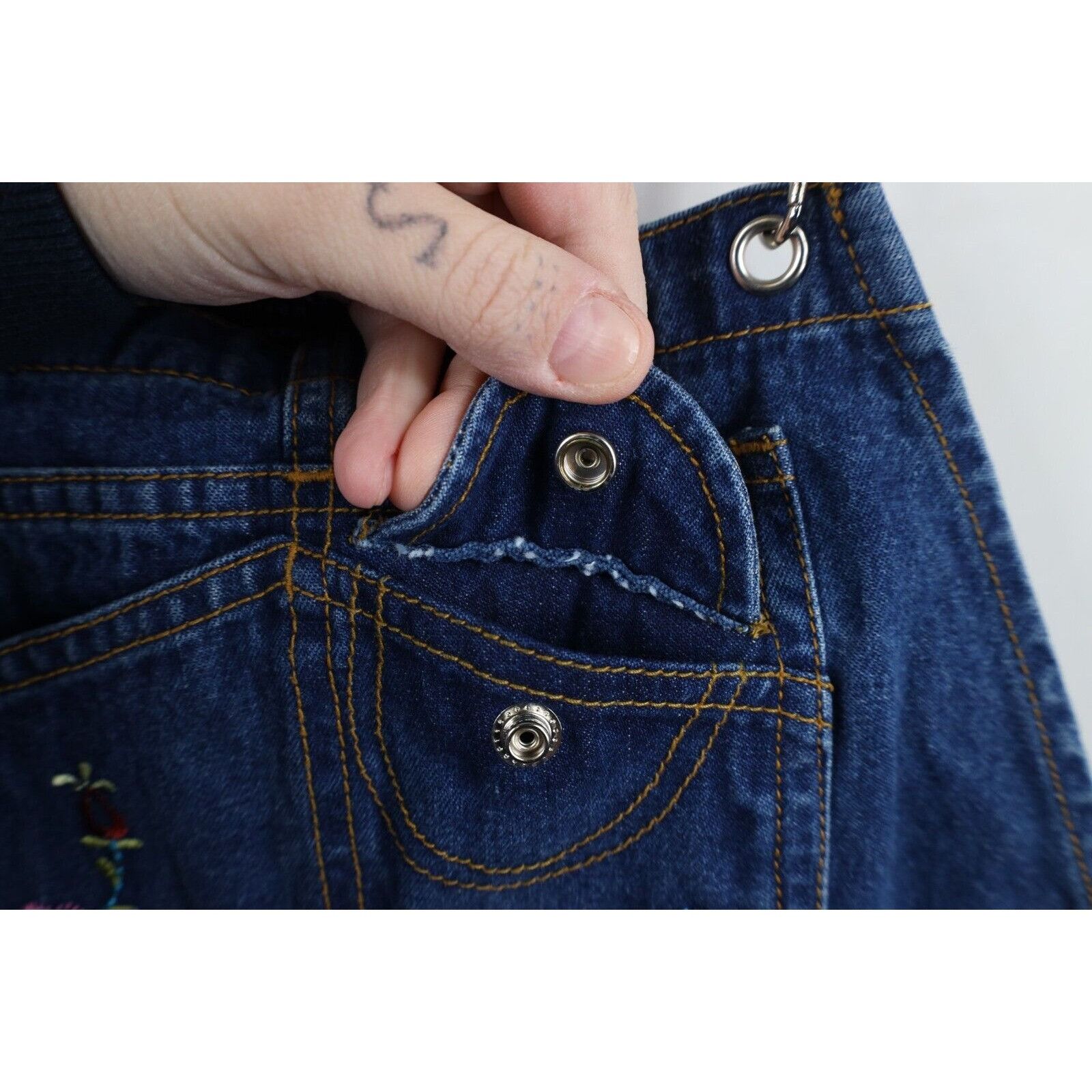 Vintage Vintage 90s Looney Tunes Tweety Bird Flower Denim Overalls Size 34" / US 12 / IT 48 - 7 Thumbnail