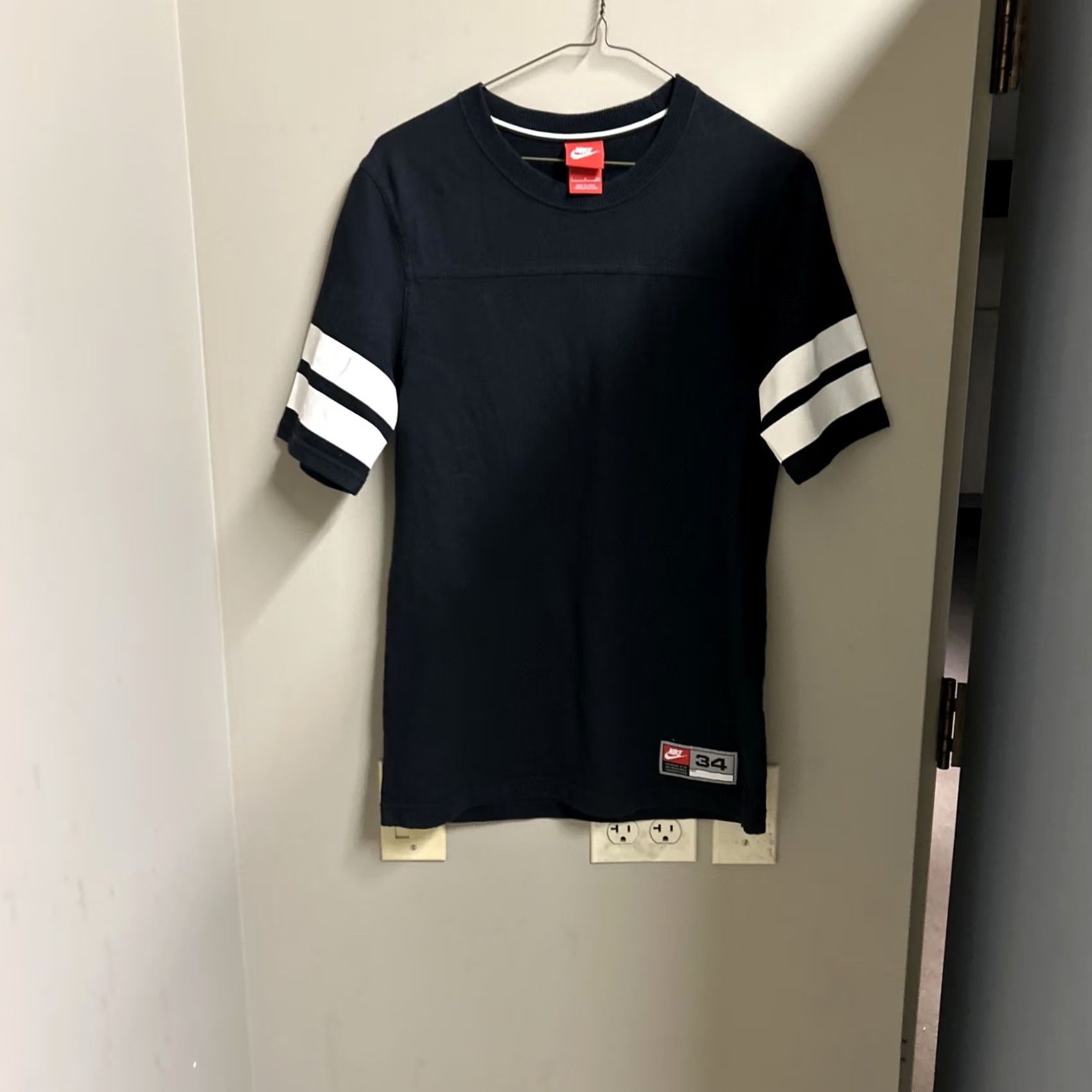 Nike Nike 2014 T-Shirt Men Large L Thick MCMLXXXIX Rare #34 Multicolor Mens Size US L / EU 52-54 / 3 - 7 Thumbnail