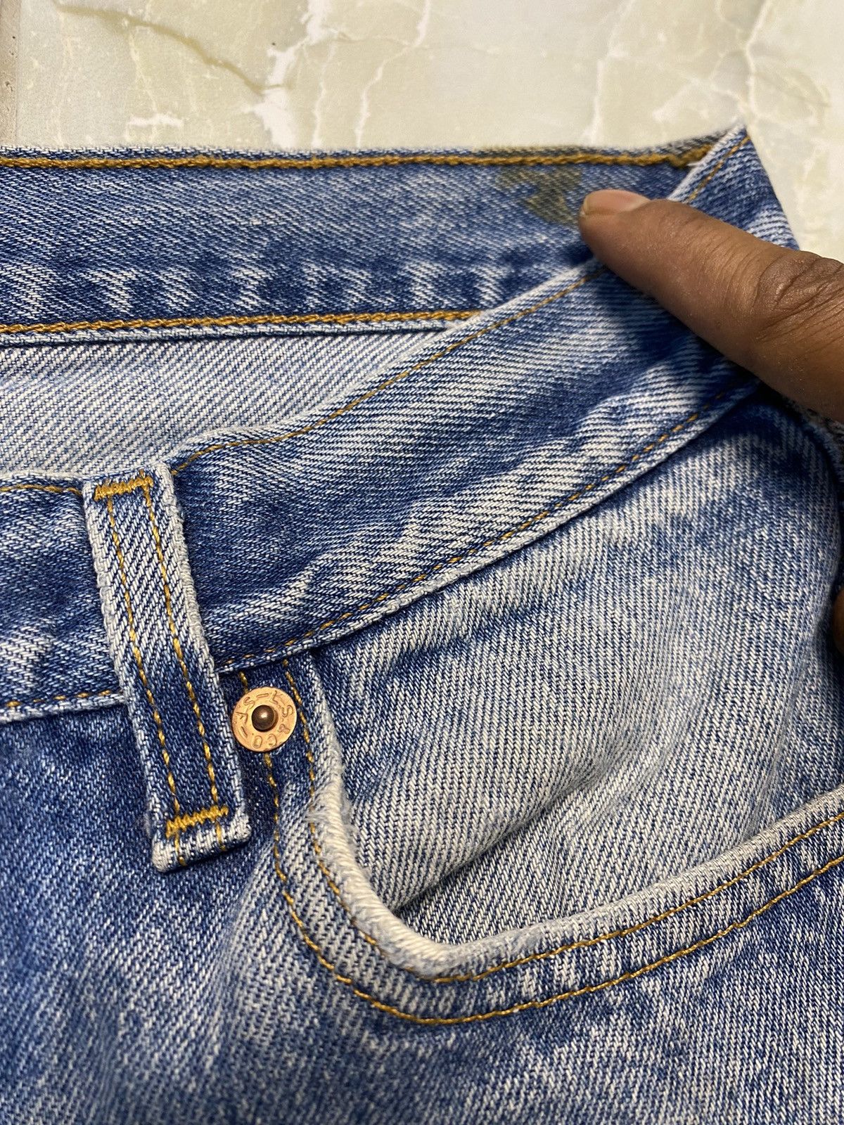 Levi's × Vintage Levis 501 Button Fly Size US 29 - 14 Thumbnail