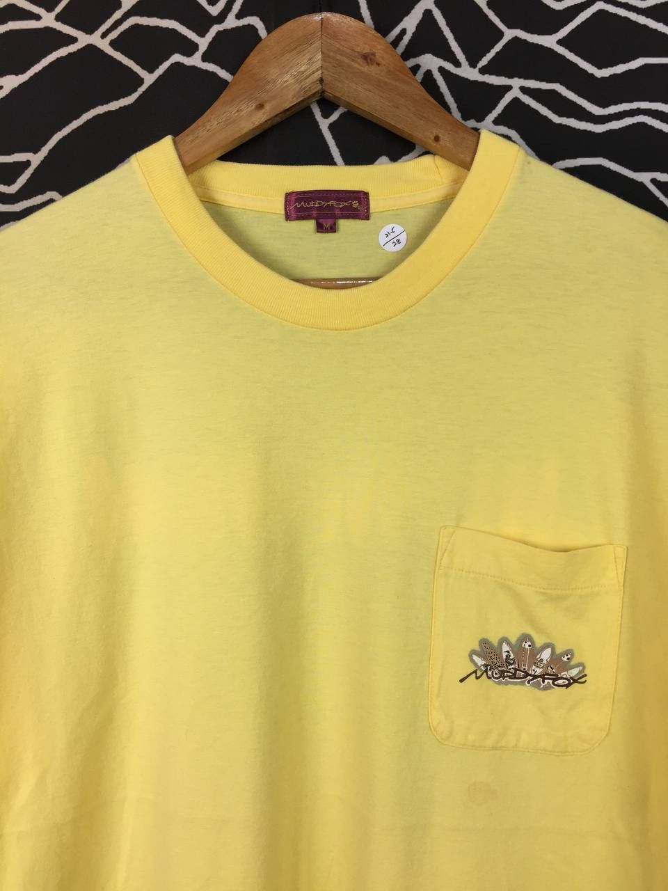 Vintage Vtg Muddy Fox Archive Surfboard Graphic Pocket Tee Size US M / EU 48-50 / 2 - 7 Thumbnail