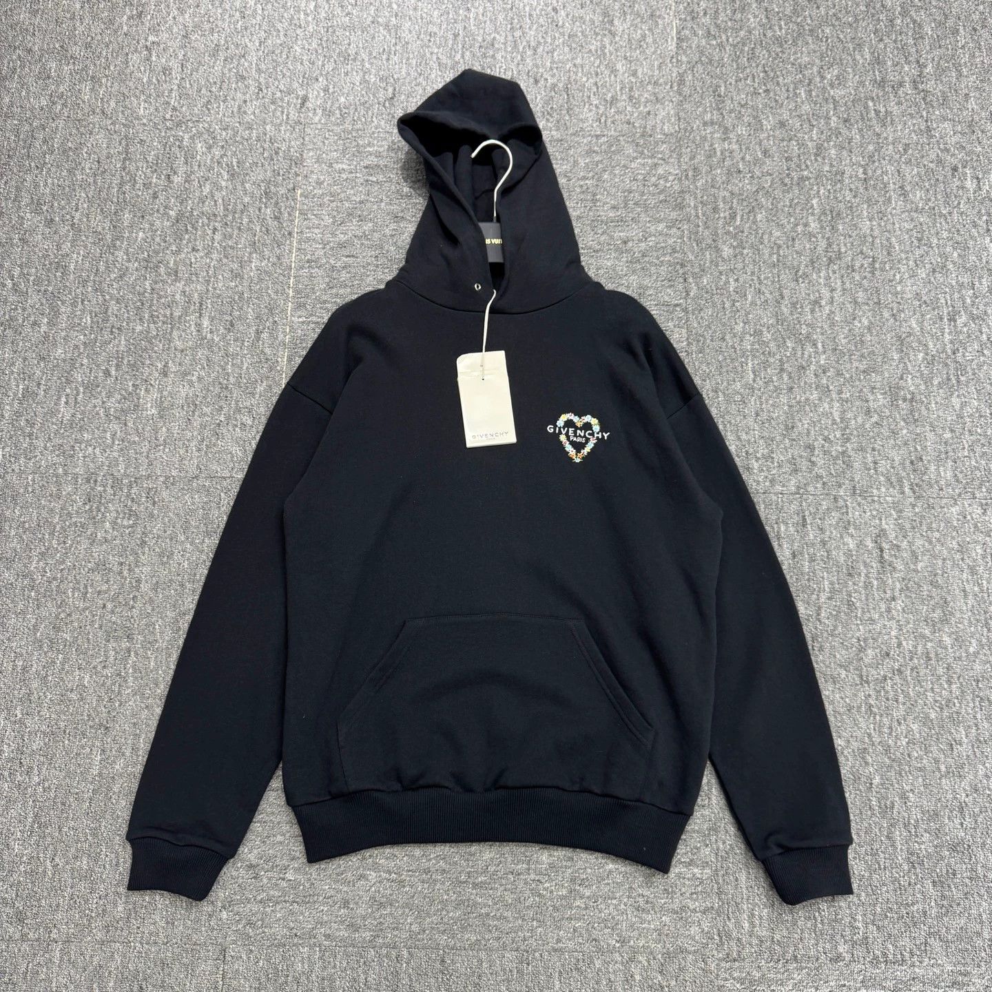 Gucci Givenchy Beaded Heart Hoodie S New With Tags Size US S / EU 44-46 / 1 - 1 Thumbnail