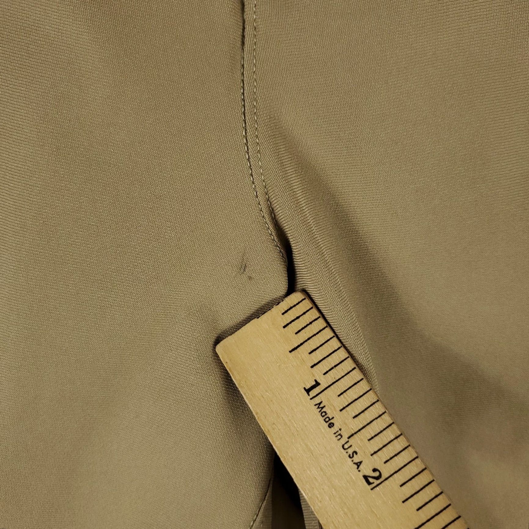 Lululemon Lululemon Shorts Mens Size 30 Beige Tech Casual Flat Front Chino Regular Front Pockets Logo 30 Beige Men Size US 30 / EU 46 - 4 Thumbnail