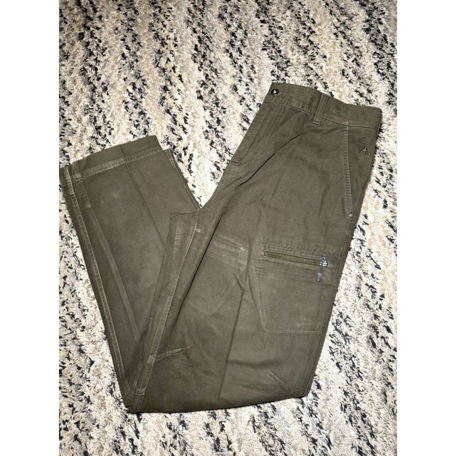 Nike VINTAGE Nike ACG Mens Cargo Pants XL Olive Green 36x32 Outdoor Hiking Zip 90s Tapered Pants Womens Mens Size US 36 / EU 52 - 2 Thumbnail