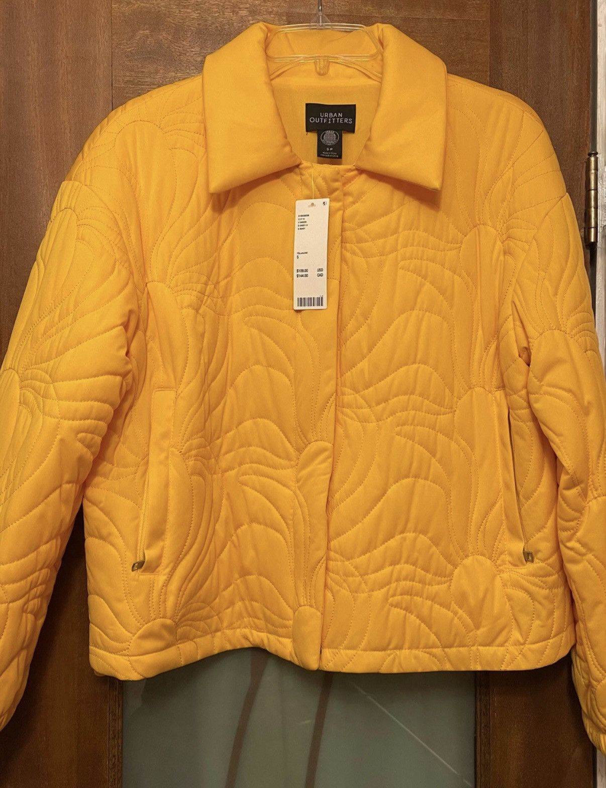 Urban Outfitters Urban Outfitters Yellow Fun Puffer Quilted Jacket NWT-SMALL Size S / US 4 / IT 40 - 1 Thumbnail