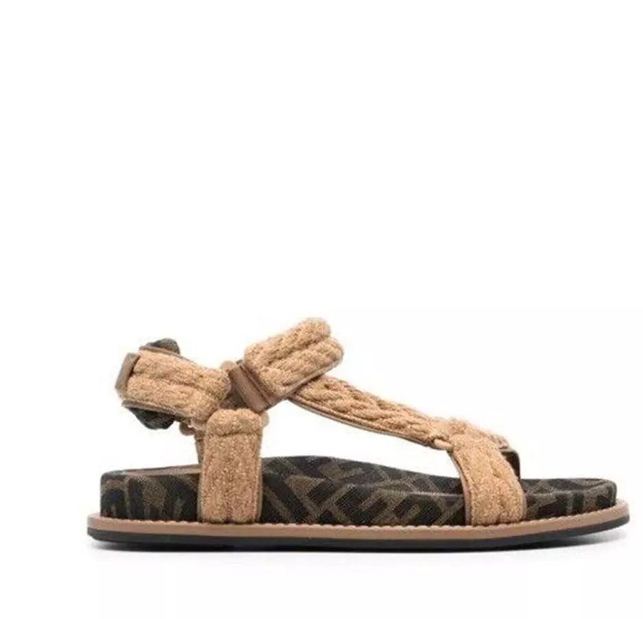 o1loc1c0824 Sandal in Brown