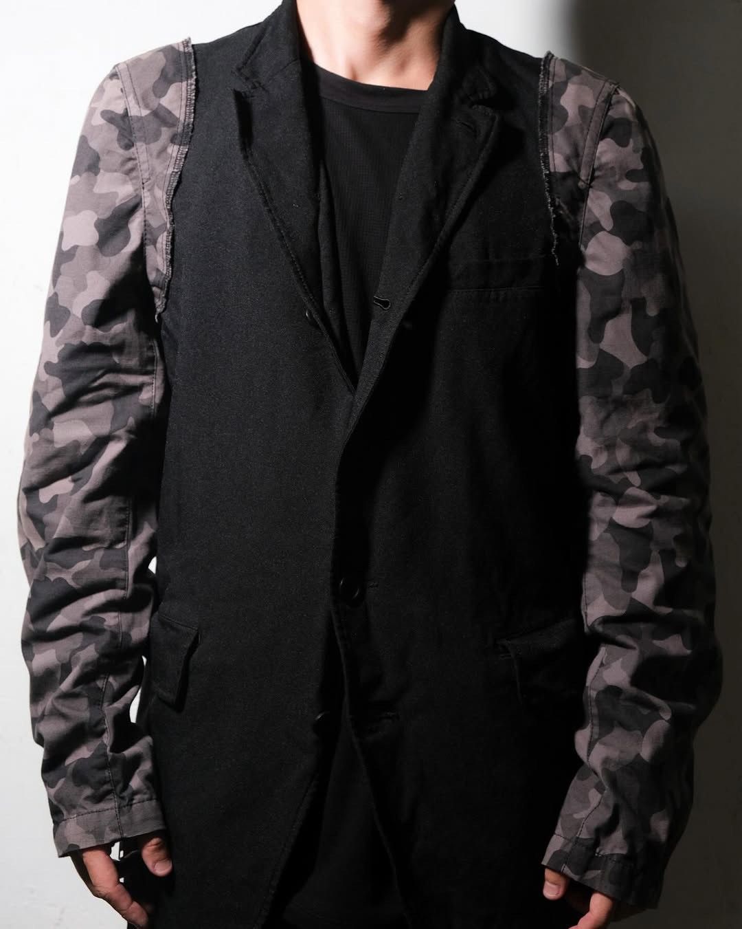 Comme des Garcons Black BLACK Comme des Garçons Camo Sleeve Hybrid Blazer Jacket Size US S / EU 44-46 / 1 - 1 Thumbnail