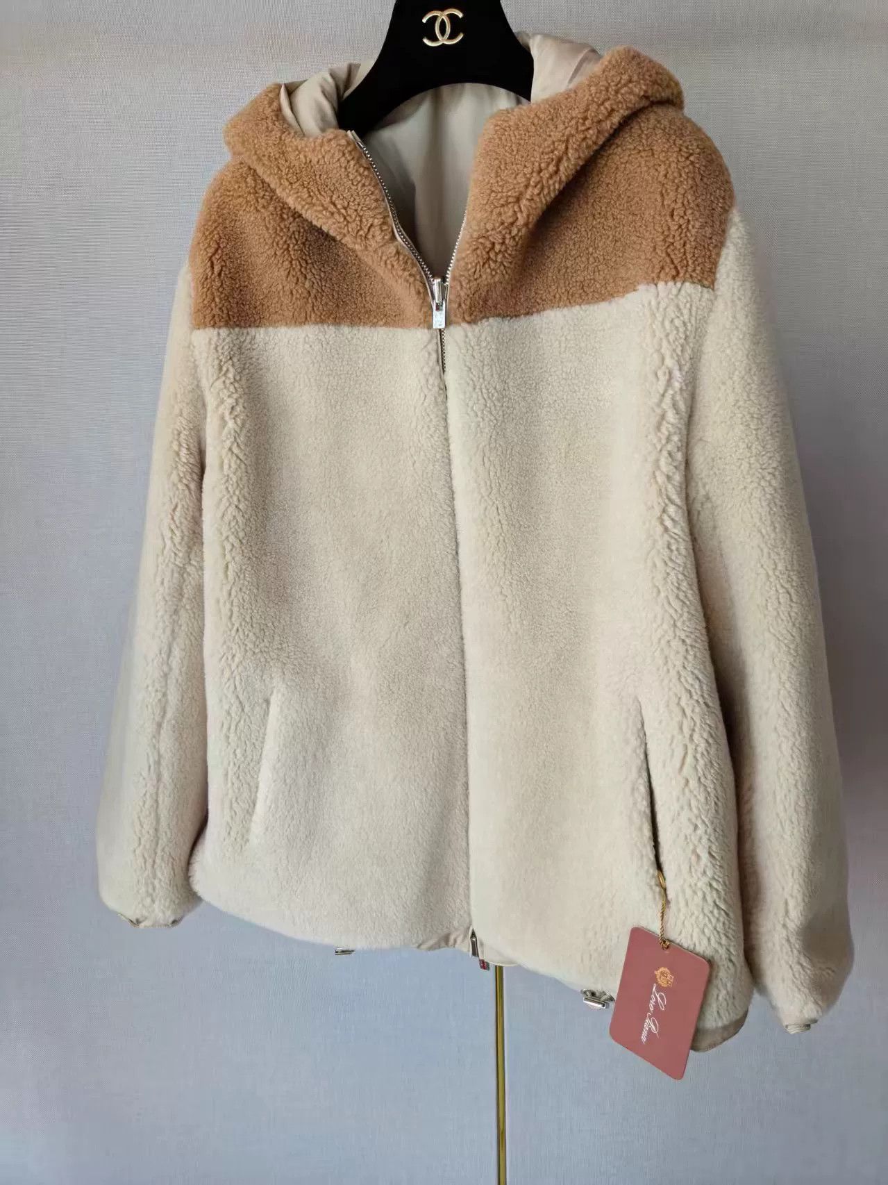 Loro Piana Loro Piana Women's Coat Size M / US 6-8 / IT 42-44 - 1 Thumbnail