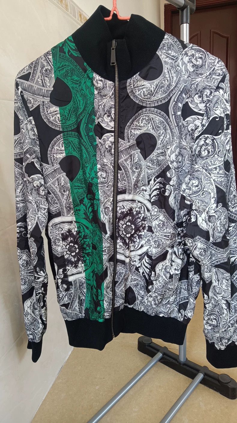 Versace Versace Baroque print with black and green panels on both Size US S / EU 44-46 / 1 - 1 Thumbnail