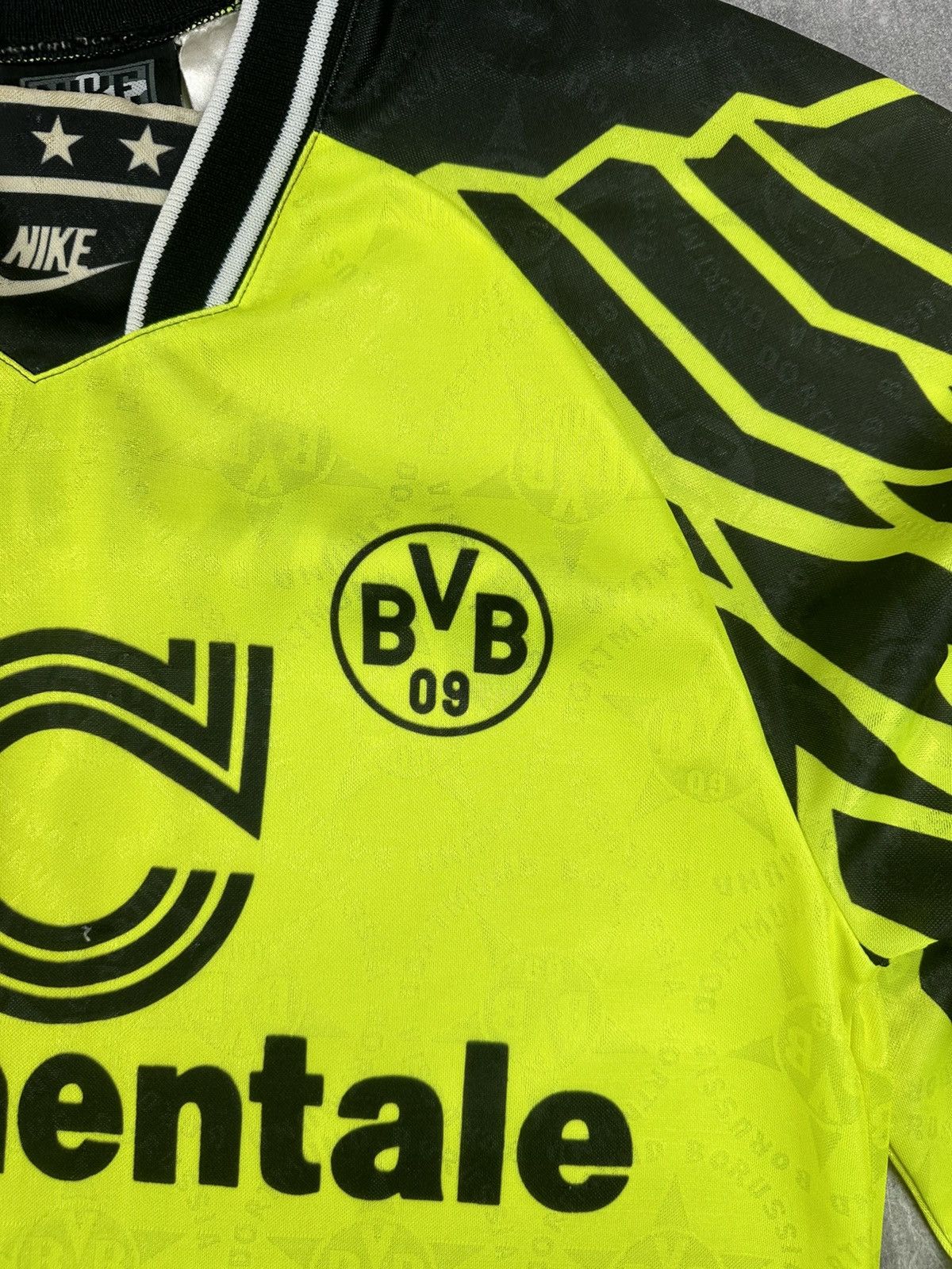 Nike Nike Borussia Dortmund 1994/95 Home Soccer Football Jersey Size US S / EU 44-46 / 1 - 4 Thumbnail