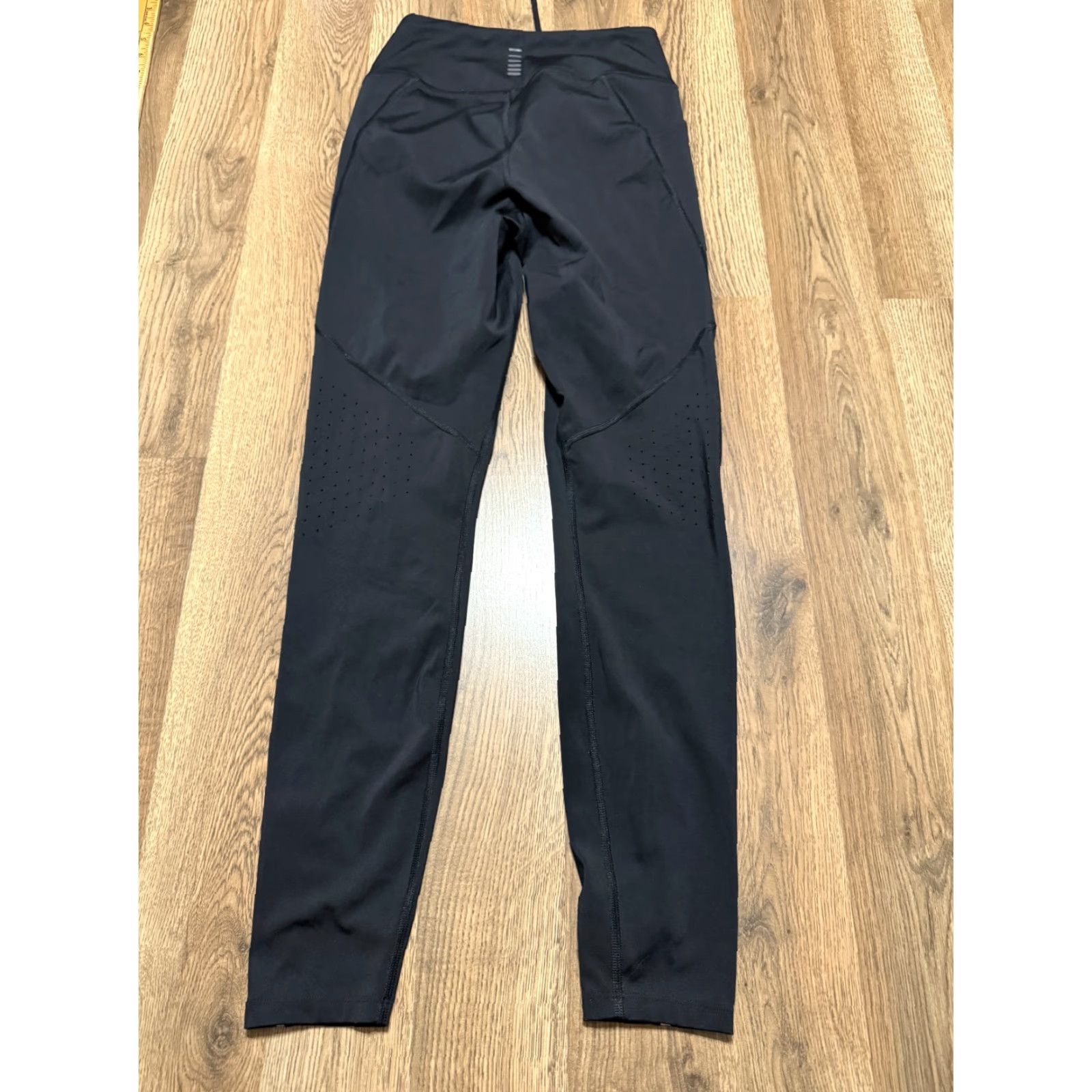 Under Armour Under Armour Pants Women's Size Medium Black Leggings Athletic Wear 36" Length Size 32" / US 10 / IT 46 - 2 Thumbnail