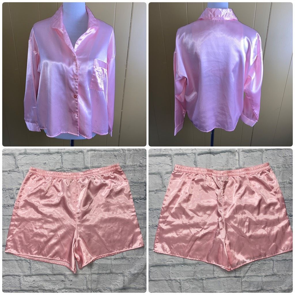 Victoria's Secret Victoria’s Secret women M Longsleeve top & shorts pajama set Size ONE SIZE - 1 Thumbnail
