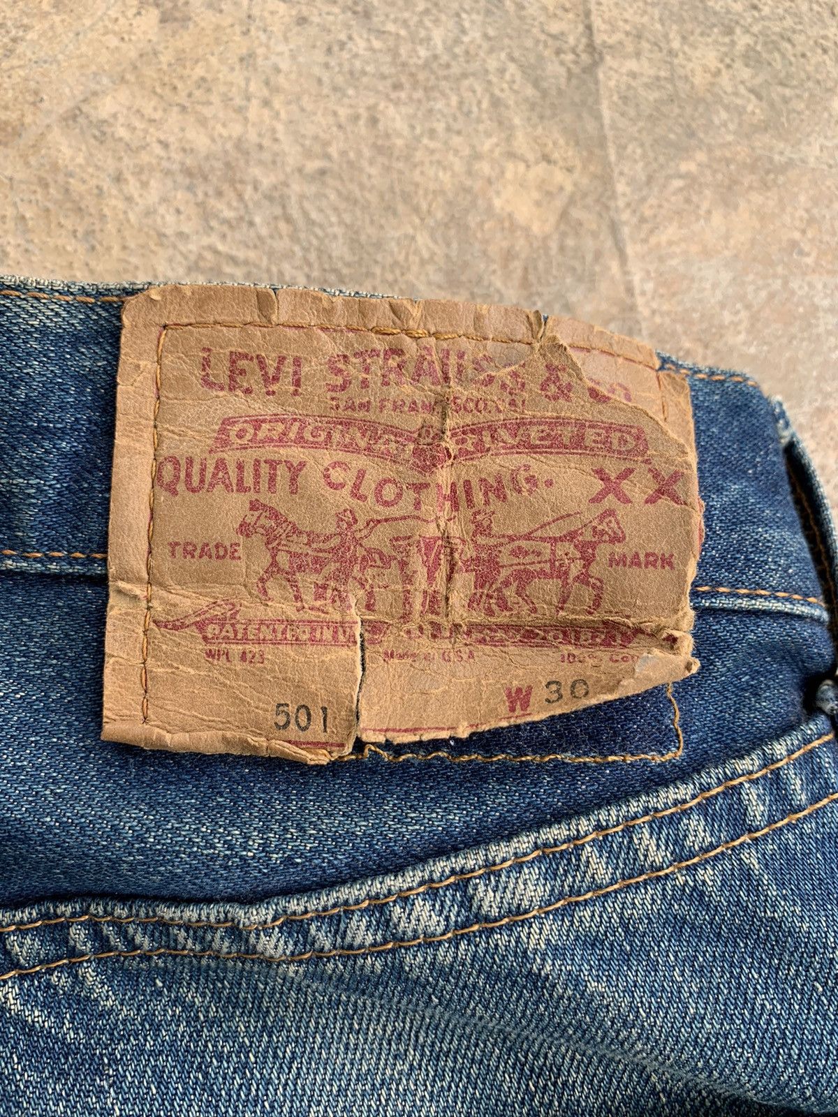 Levi's × Vintage Big E Vintage Levi’s 501 Redline Jeans Selvedge Distressed Size US 29 - 5 Thumbnail