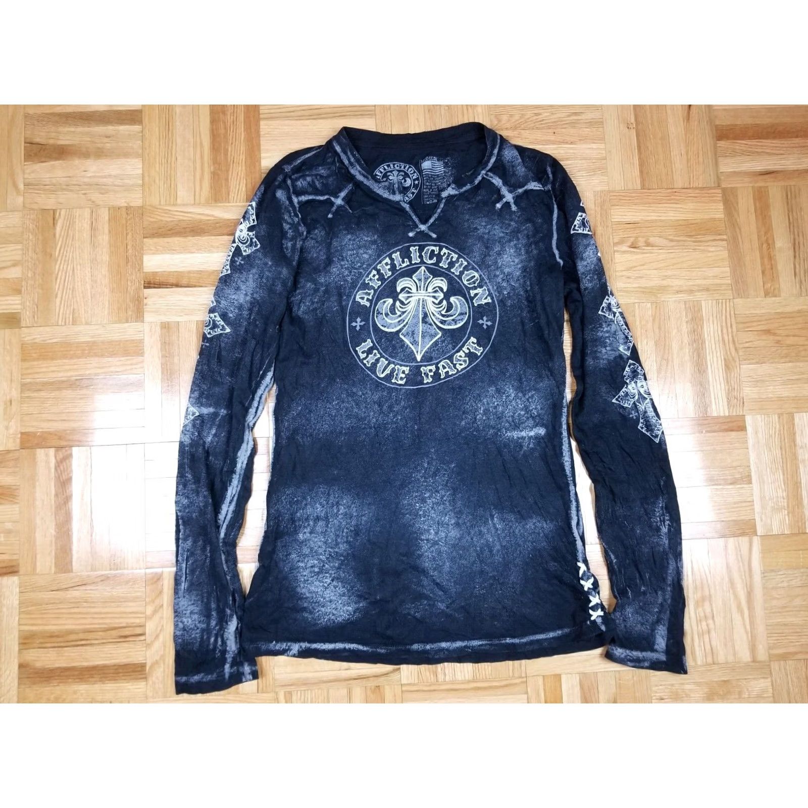 Affliction VINTAGE AFFLICTION Grunge SHIRT Womens MEDIUM Shirt M Black Cotton Lined Strap Crew Neck Short Sleeves? Size M / US 6-8 / IT 42-44 - 2 Thumbnail