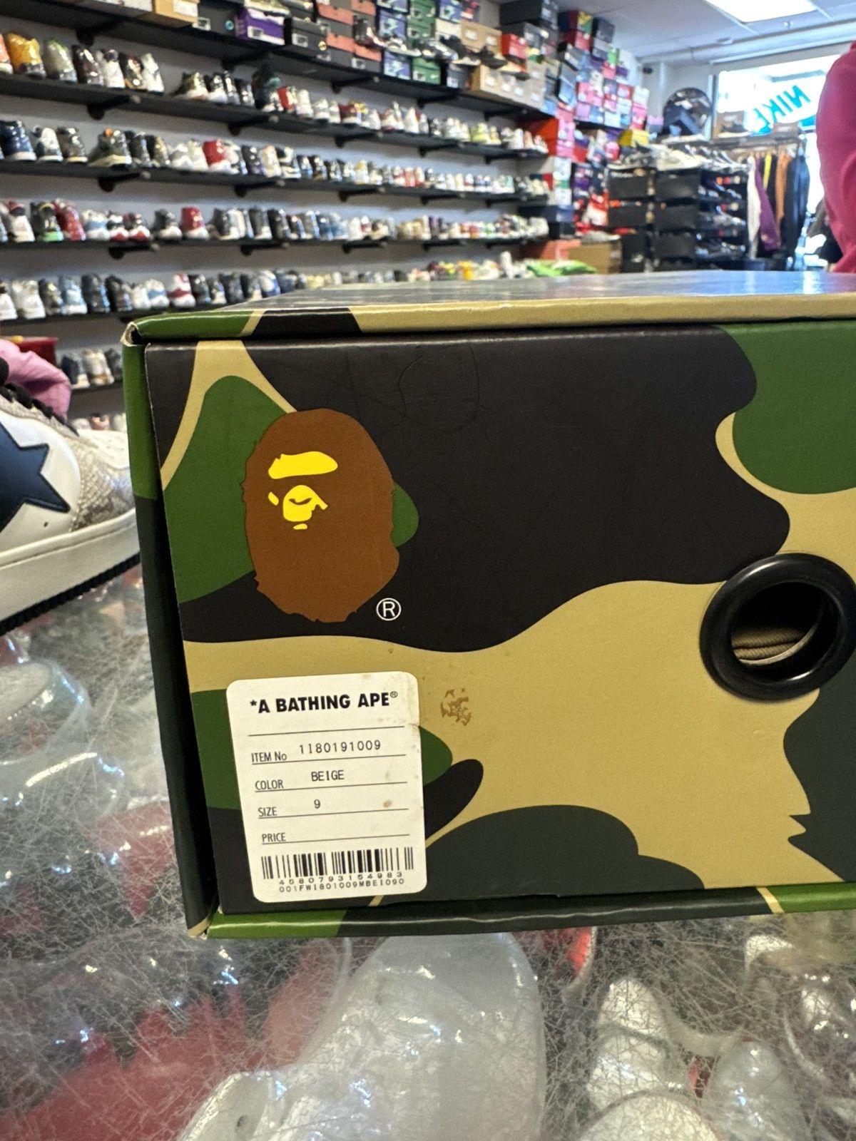 Bape Bape low top sneaker pre owned size 9 Size US 9 / EU 42 - 11 Thumbnail