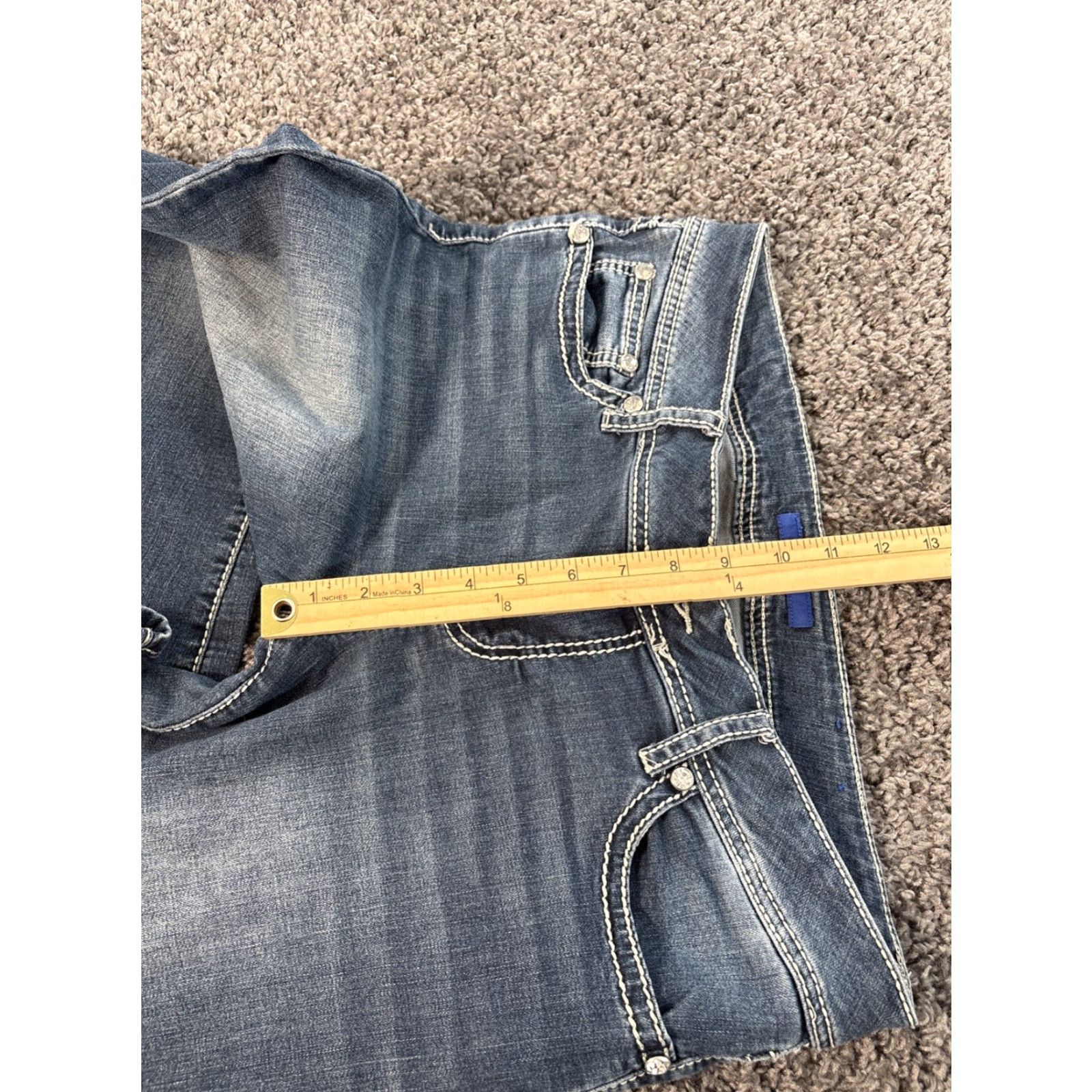 Apt. 9 VINTAGE Apt 9 Jeans Bootcut Womens 12 Med Wash Rhinestone Low Rise Wings Y2K Size 34" / US 12 / IT 48 - 7 Thumbnail