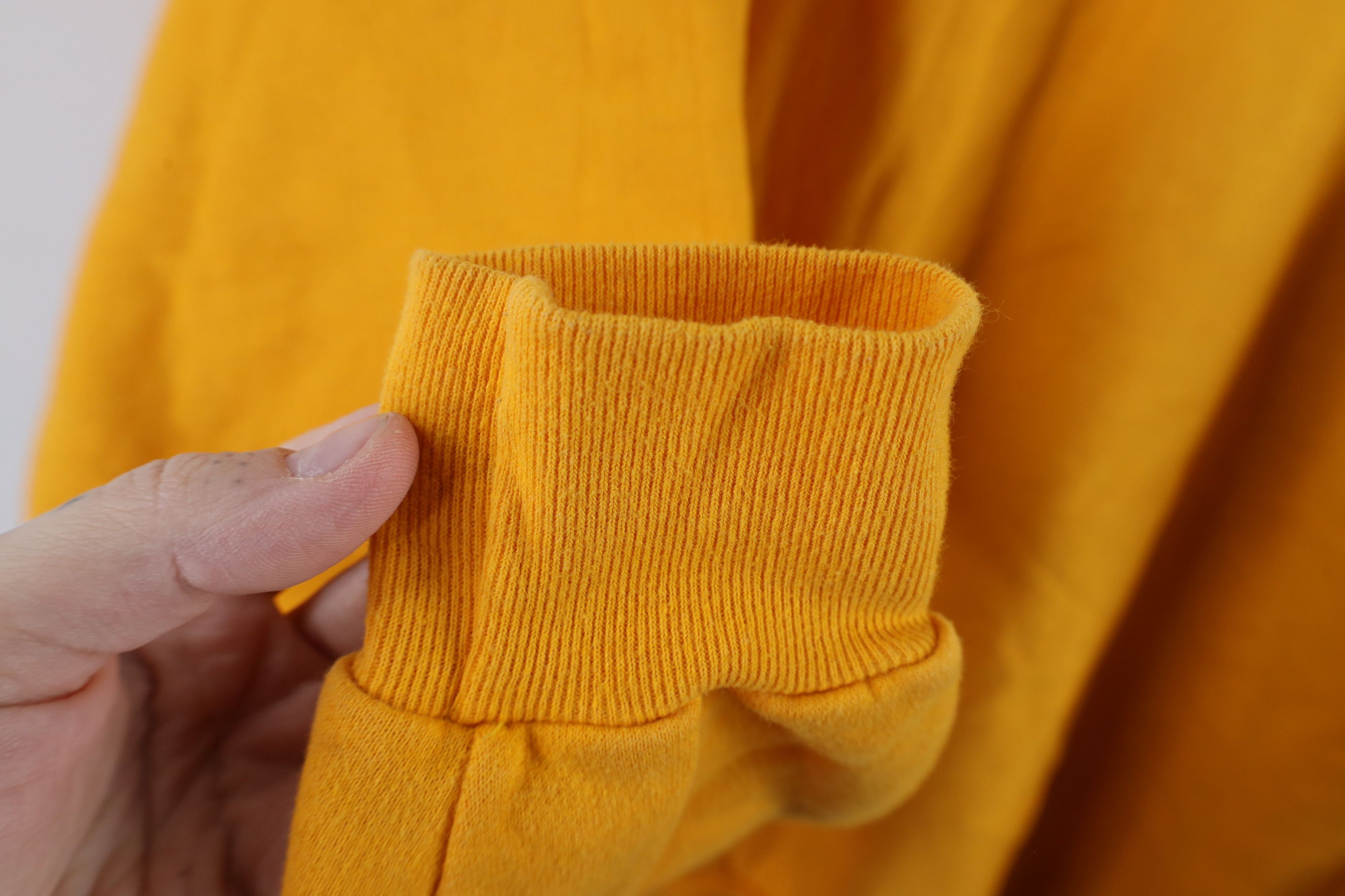 Vintage Vintage 90s Streetwear Faded Blank Crewneck Sweatshirt Size US L / EU 52-54 / 3 - 7 Thumbnail
