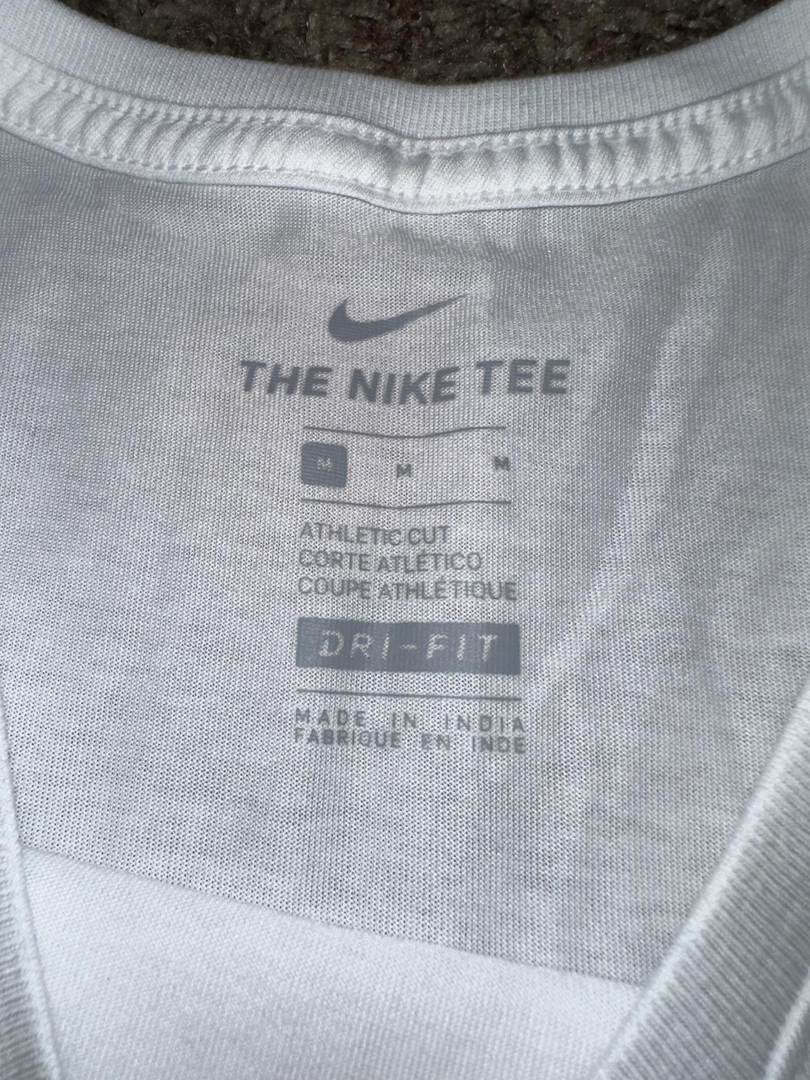 Nike Nike Kobe Bryant Buzzer Beater LA Lakers Mamba Day Tee 2017 Size US M / EU 48-50 / 2 - 7 Thumbnail
