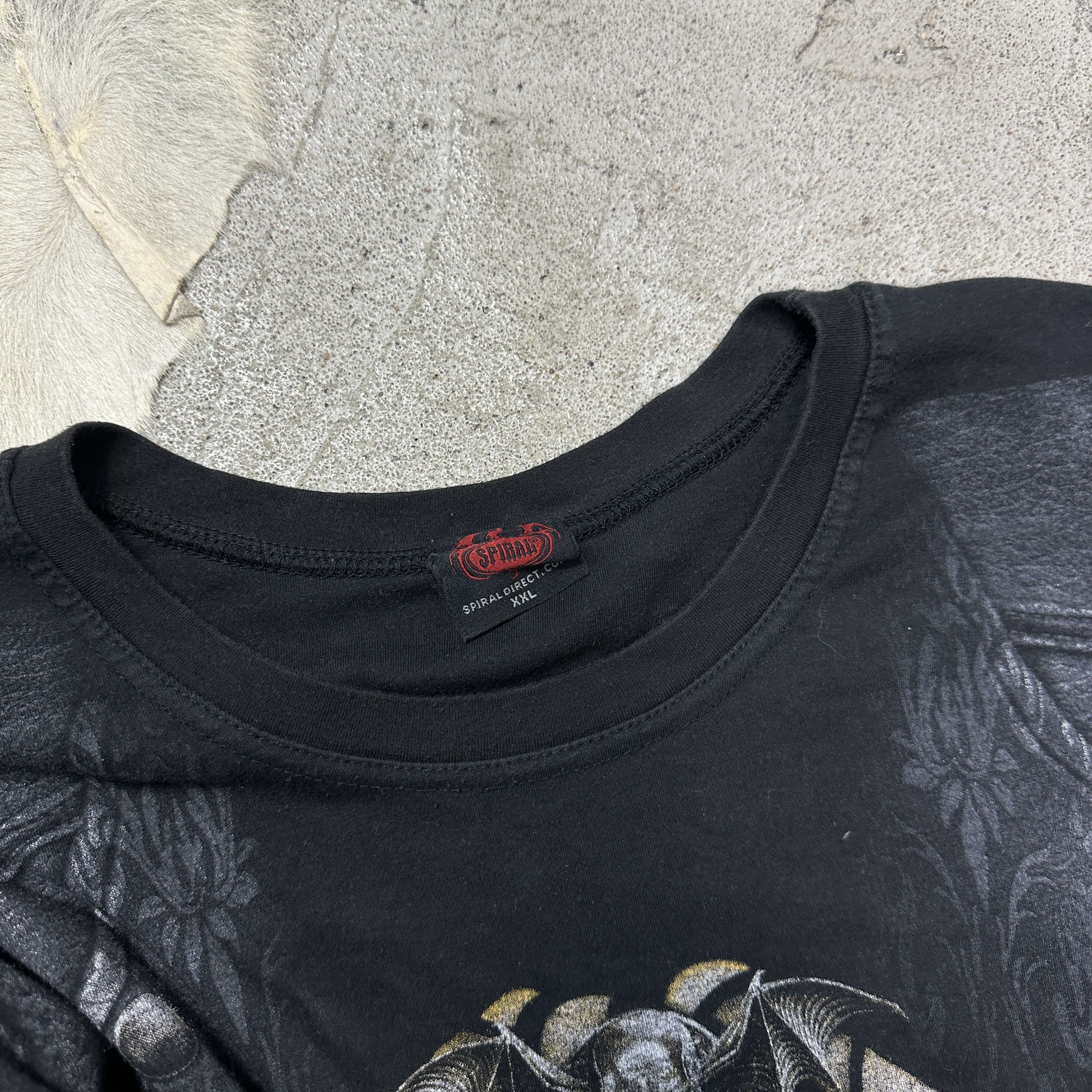 Vintage Vintage Avant Garde Grunge Spiral Printed T-shirt Y2K Size US XXL / EU 58 / 5 - 5 Thumbnail