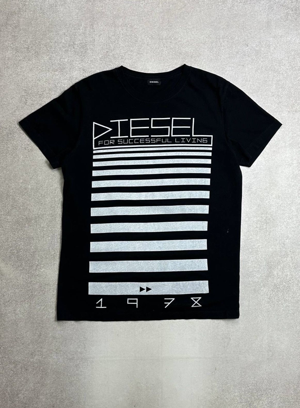 Diesel Vintage Diesel 1978 Grunge Y2K T-shirt Rare L Size US L / EU 52-54 / 3 - 1 Thumbnail