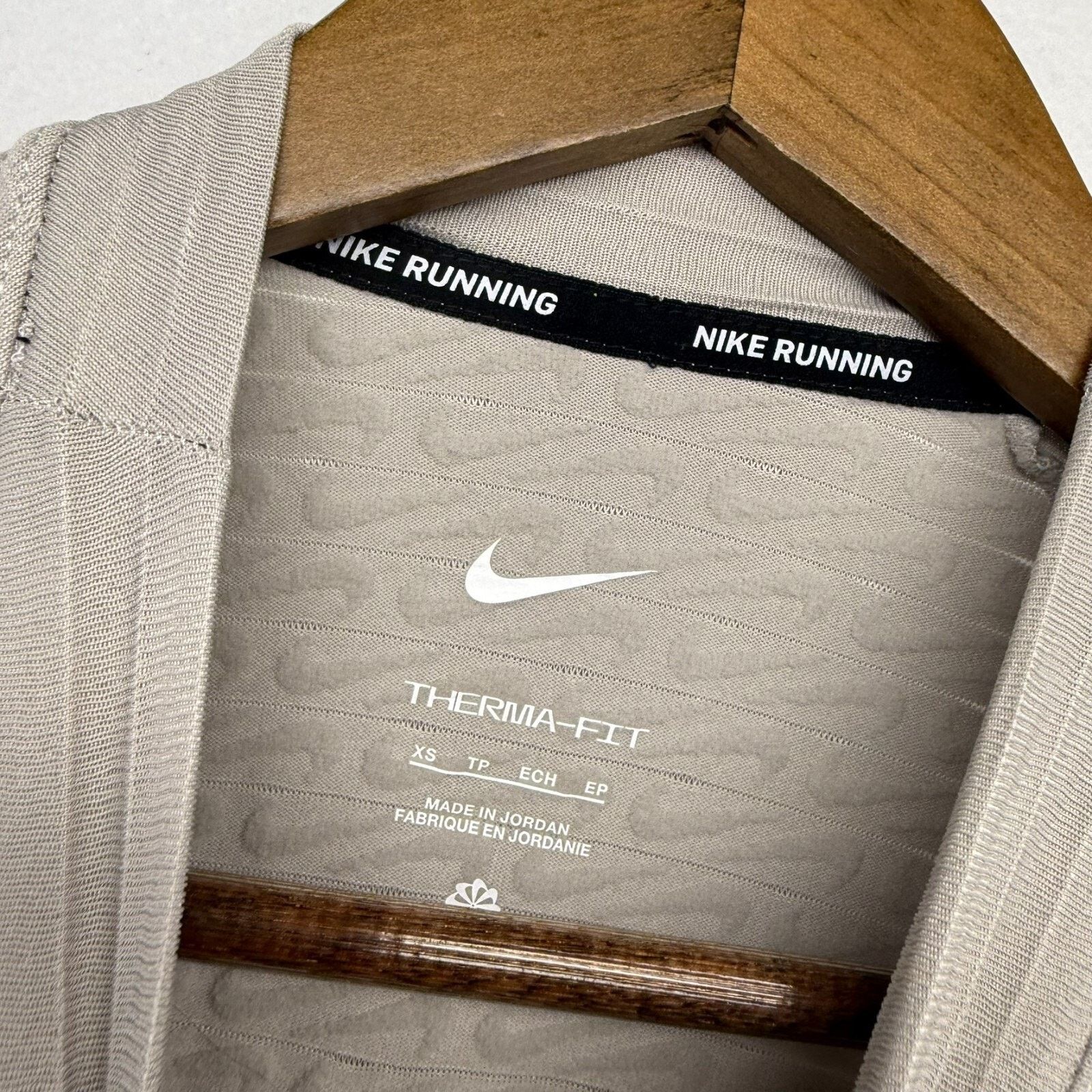 Nike Nike Running Top Women's Extra Small Gray Therm Fit Size XS / US 0-2 / IT 36-38 - 6 Thumbnail