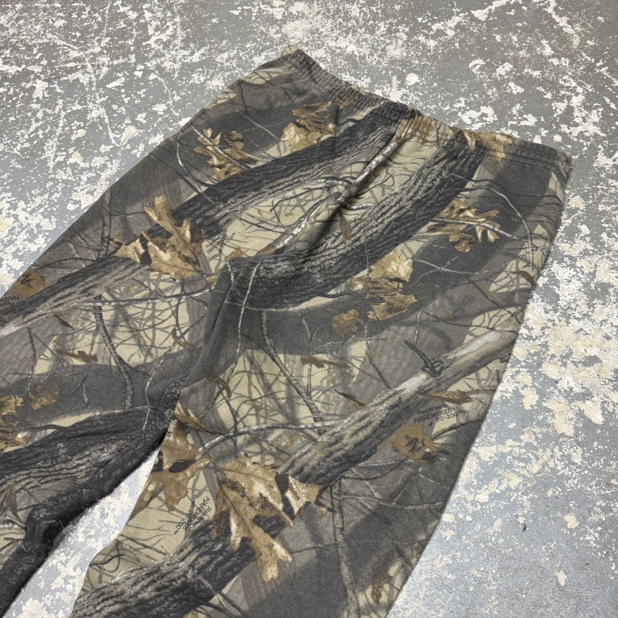 Vintage Vintage Camo Jerzees Realtree Essential Baggy SweatPants USA Size US 34 / EU 50 - 7 Thumbnail