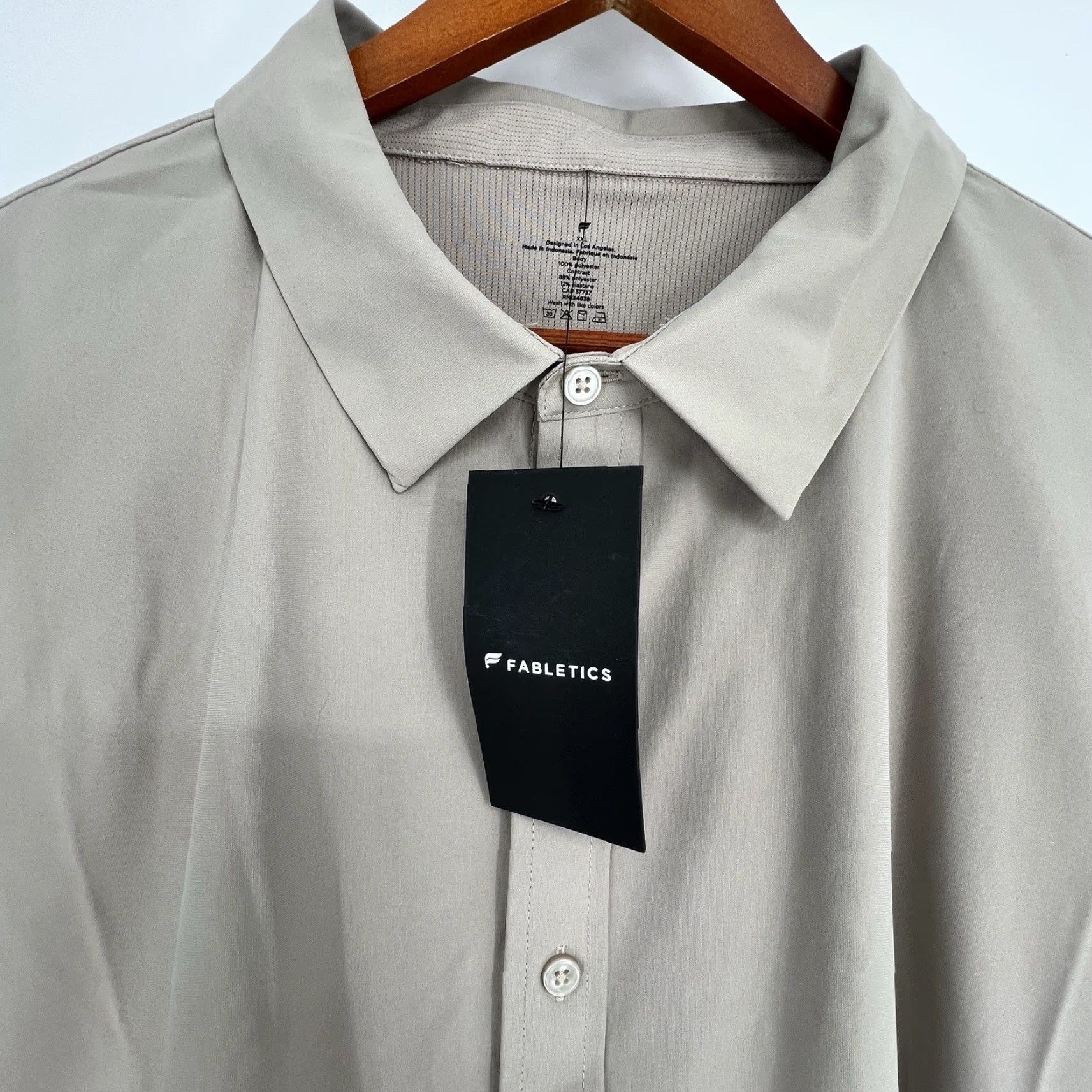Fabletics Fabletics Button-Up Shirt Men 2XL Short Sleeve Beige Breathable Knit Solid Casual Travel Regular Size US XXL / EU 58 / 5 - 4 Thumbnail