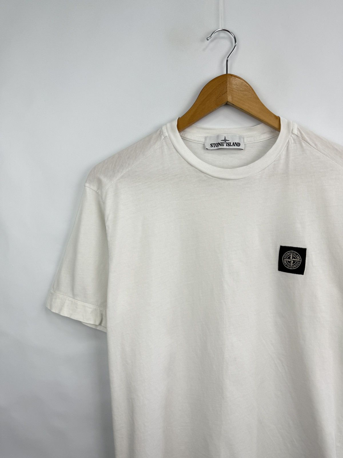 Stone Island 🇮🇹 Y2K Stone Island Patch Program T-shirt Rare Retro Hype Size US S / EU 44-46 / 1 - 2 Thumbnail