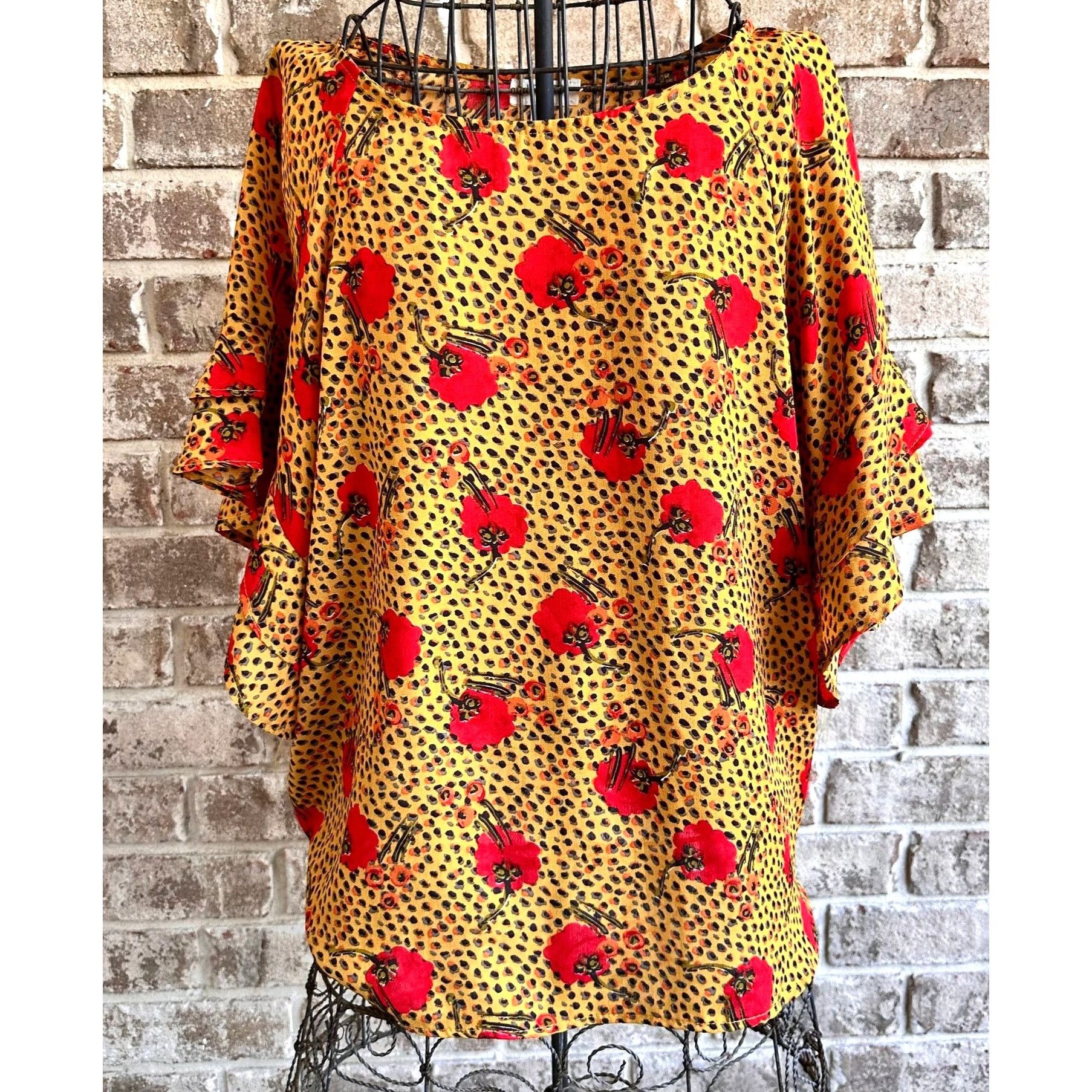 Other Umgee Leopard Print Top Poppies Small Flutter Sleeves Size S / US 4 / IT 40 - 1 Thumbnail