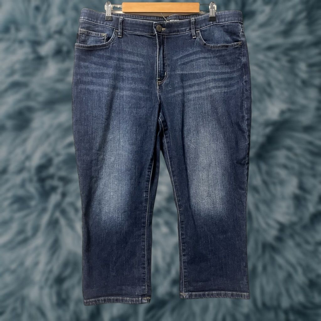 Lee Lee Jeans Capri Jeans Womens 18M Blue Dark Wash Cropped Stretch Denim Plus Size High Rise 21in Inseam Pockets Size 40" / US 18 - 1 Thumbnail