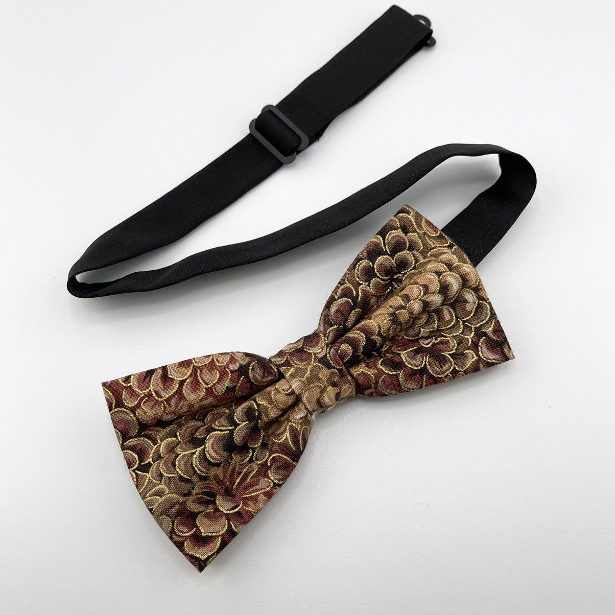 Other Men’s Brown & Gold Pine Cone Pattern Bow Tie Size ONE SIZE - 2 Thumbnail