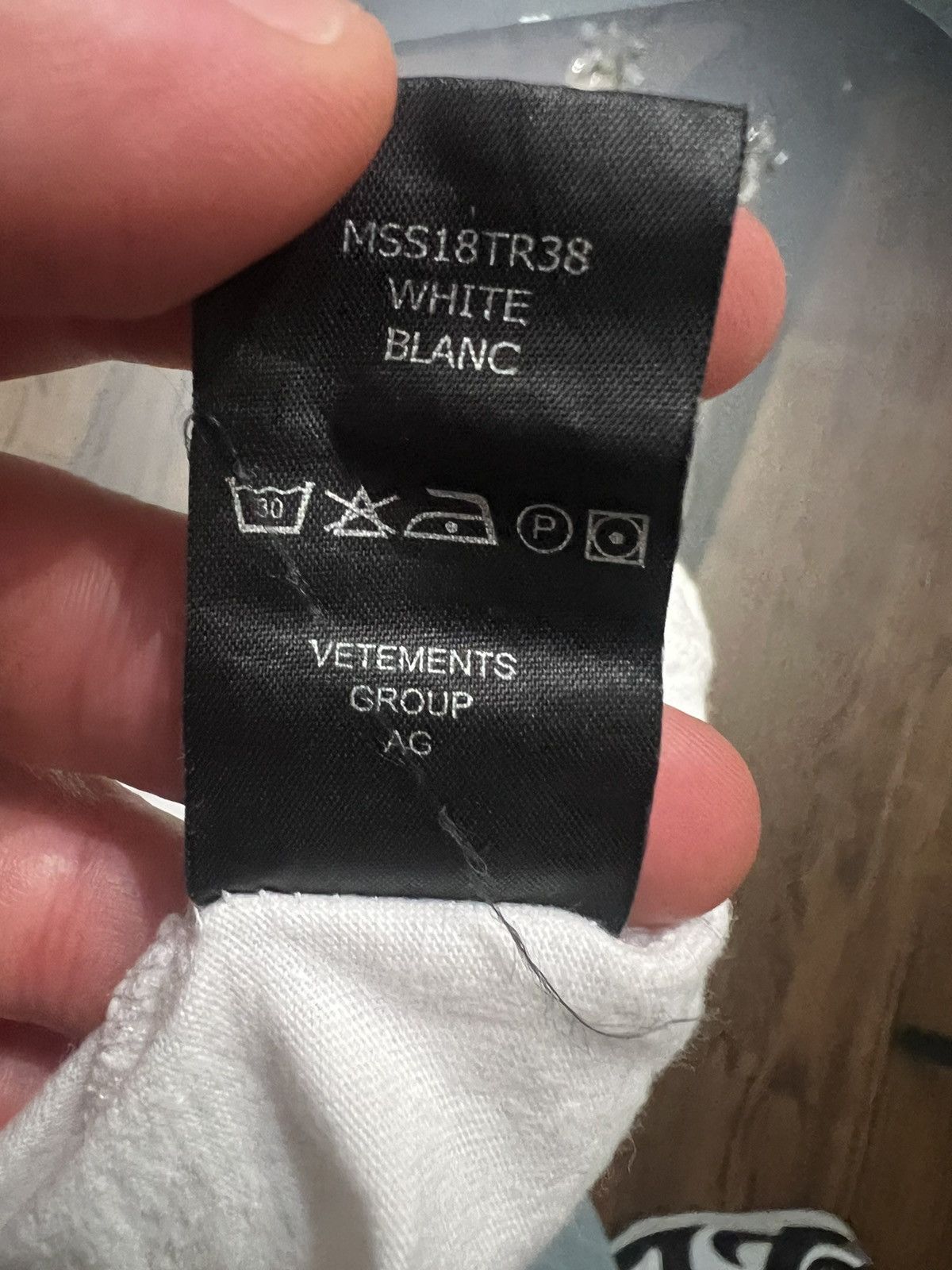 Vetements Vetements Tee Size US XS / EU 42 / 0 - 8 Thumbnail