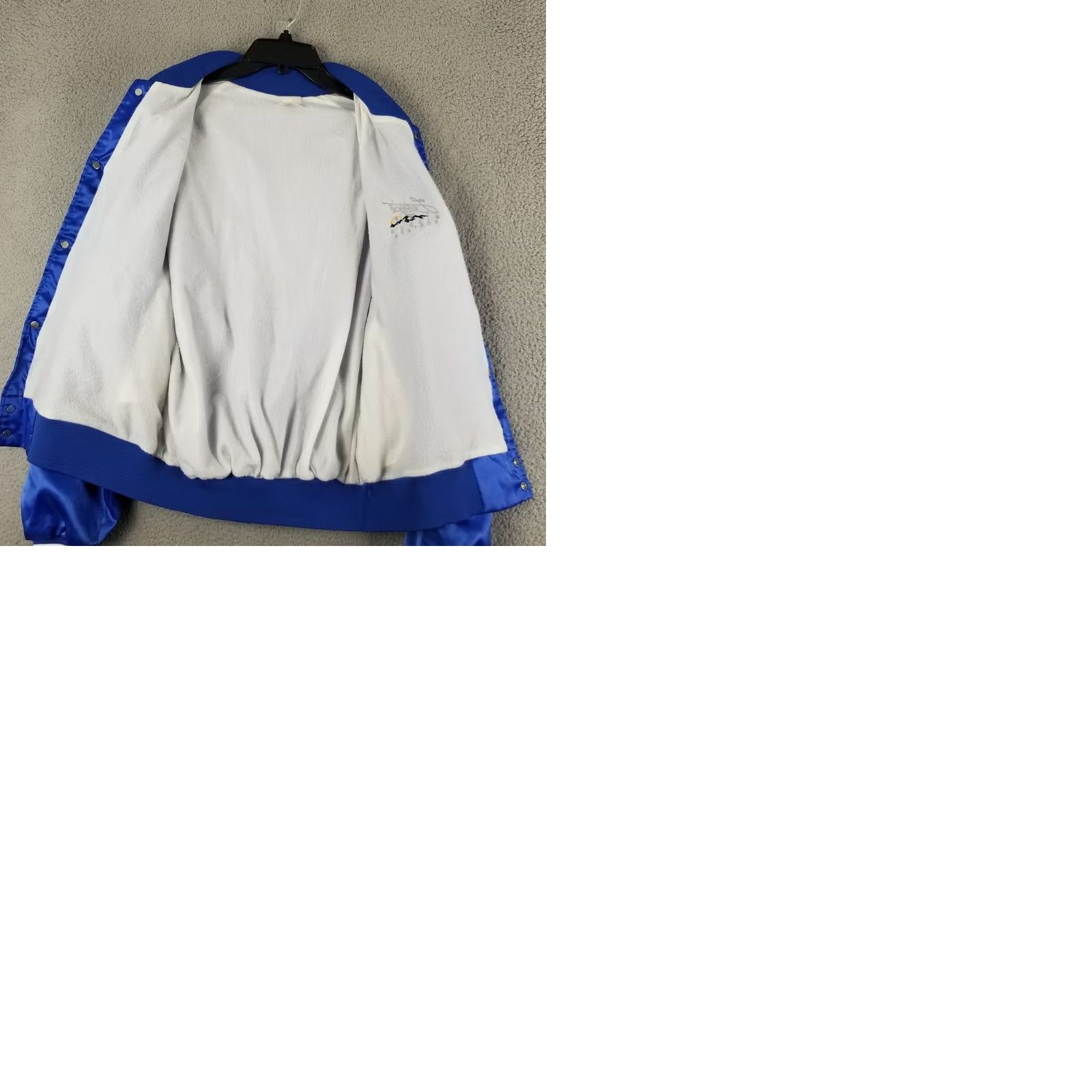 Vintage VINTAGE MONTANA SATIN BOMBER Men XL Blue Jacket 80s 90s Hunting USA Animals Mens Size US XL / EU 56 / 4 - 9 Thumbnail