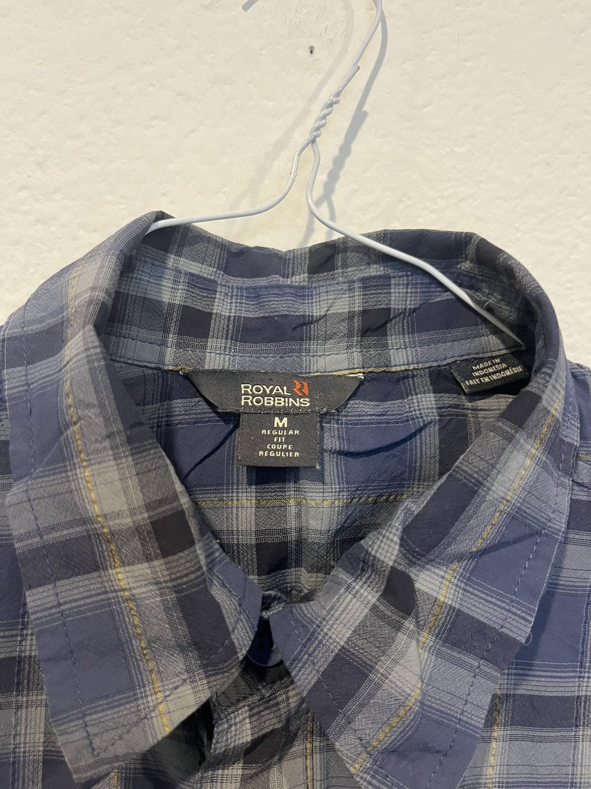 Royal Robbins Royal Robbins Men’s Blue Plaid Button Down Long Sleeve Shirt Size US M / EU 48-50 / 2 - 2 Thumbnail