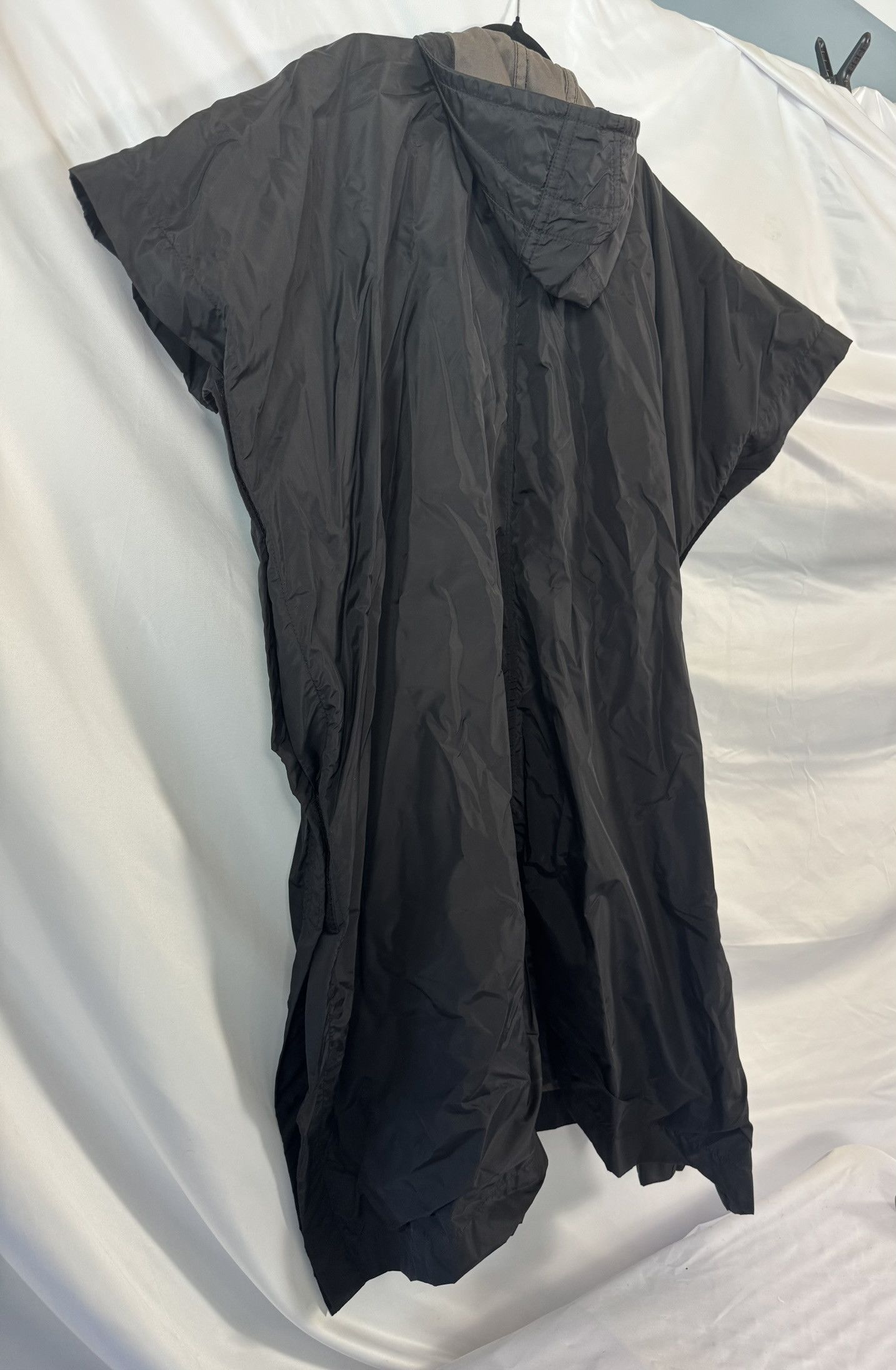 Comme des Garcons Comme des Garçons SHIRT Hooded Poncho Raincoat- W1990 Size S / US 4 / IT 40 - 11 Thumbnail
