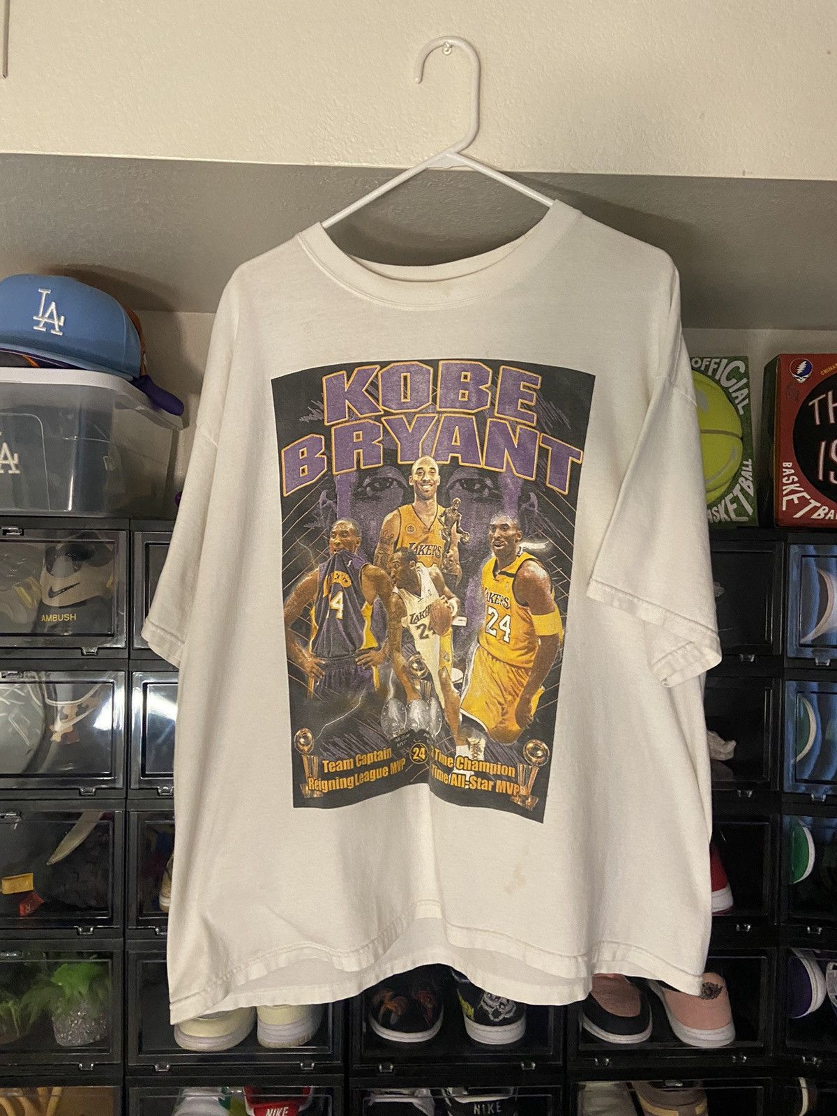 image of Kobe Bryant 2009 Finals Vintage Tee in White, Men's (Size 2XL)