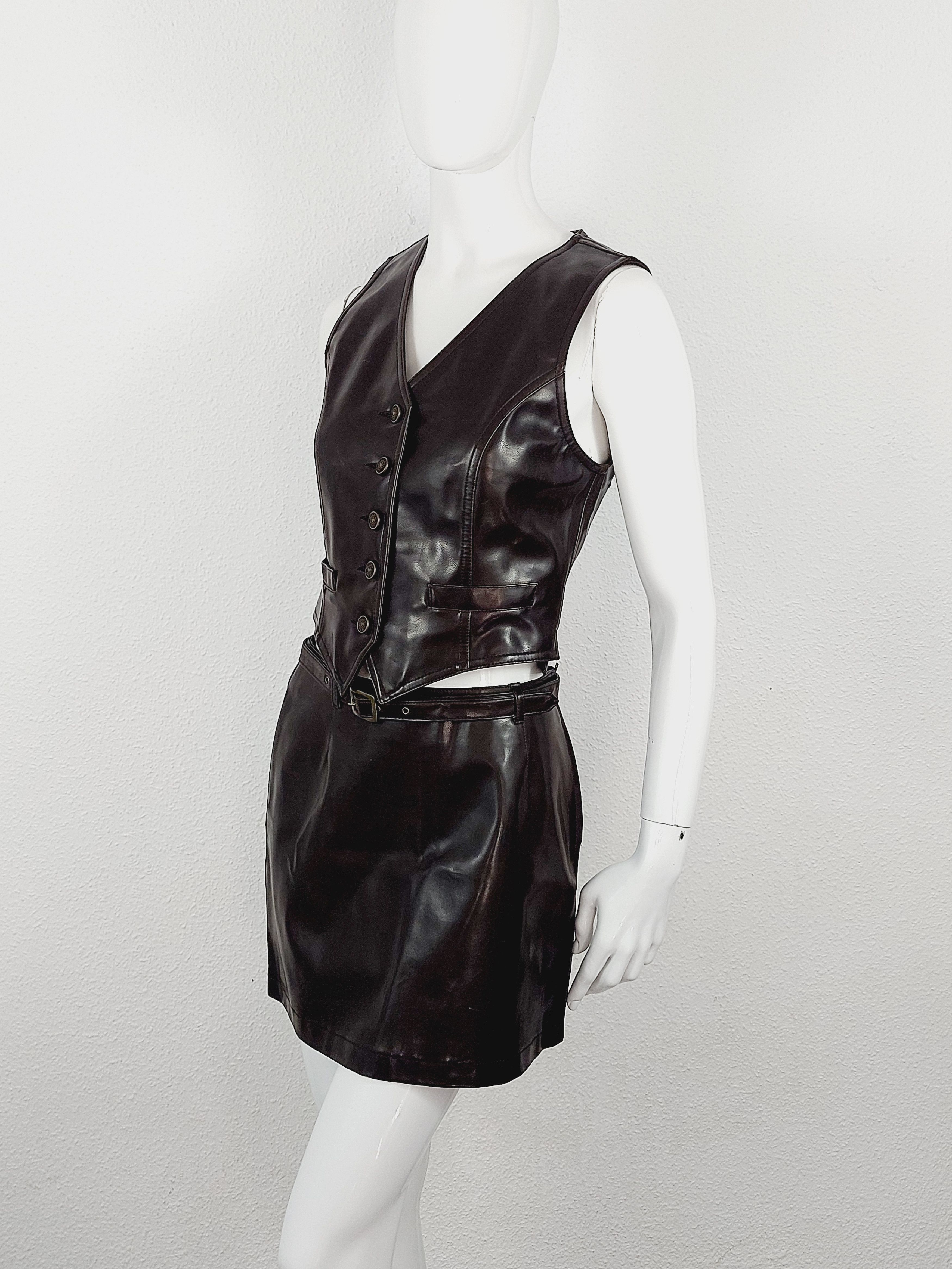 Moschino Moschino Studded Heart Vinyl Bella Hadid Vest Skirt Set Size M / US 6-8 / IT 42-44 - 8 Thumbnail